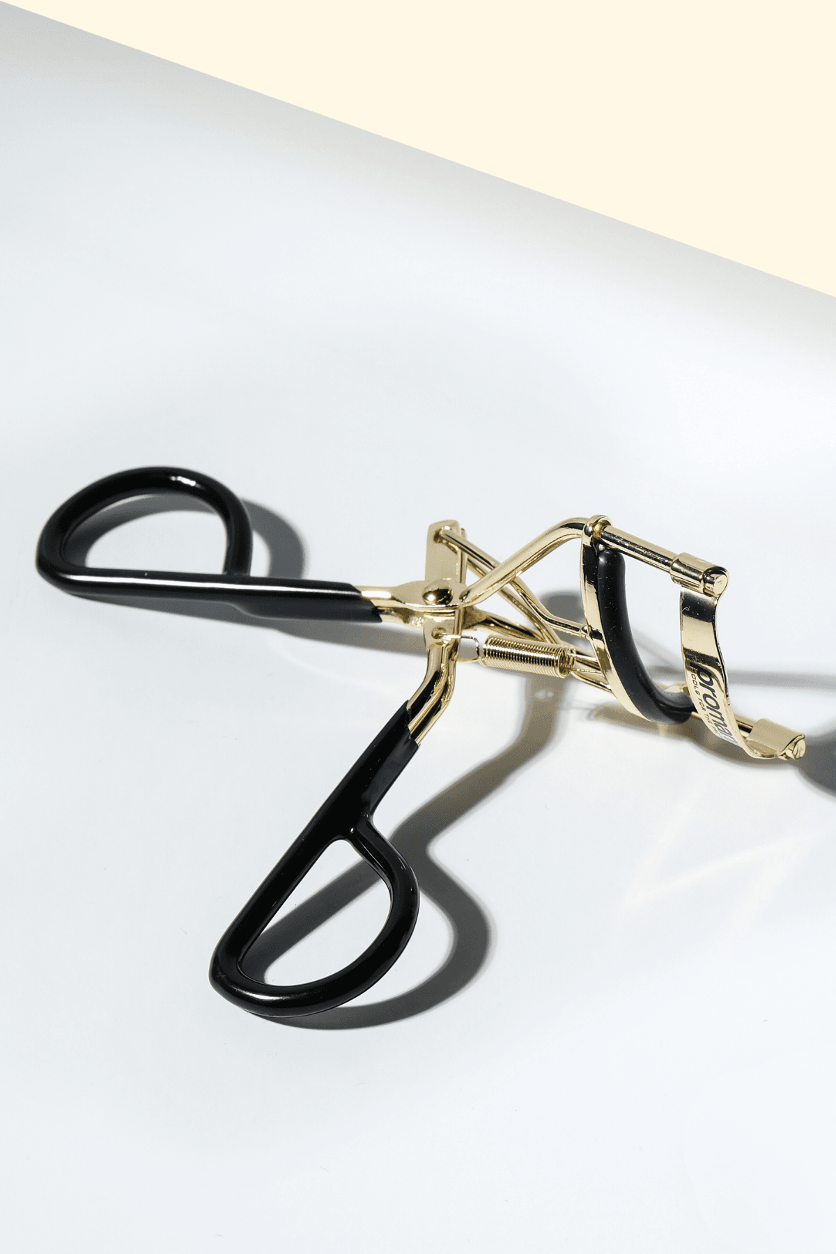 PROMANI SPRING EYELASH CURLER (WITH 2 SPARE TIRE)