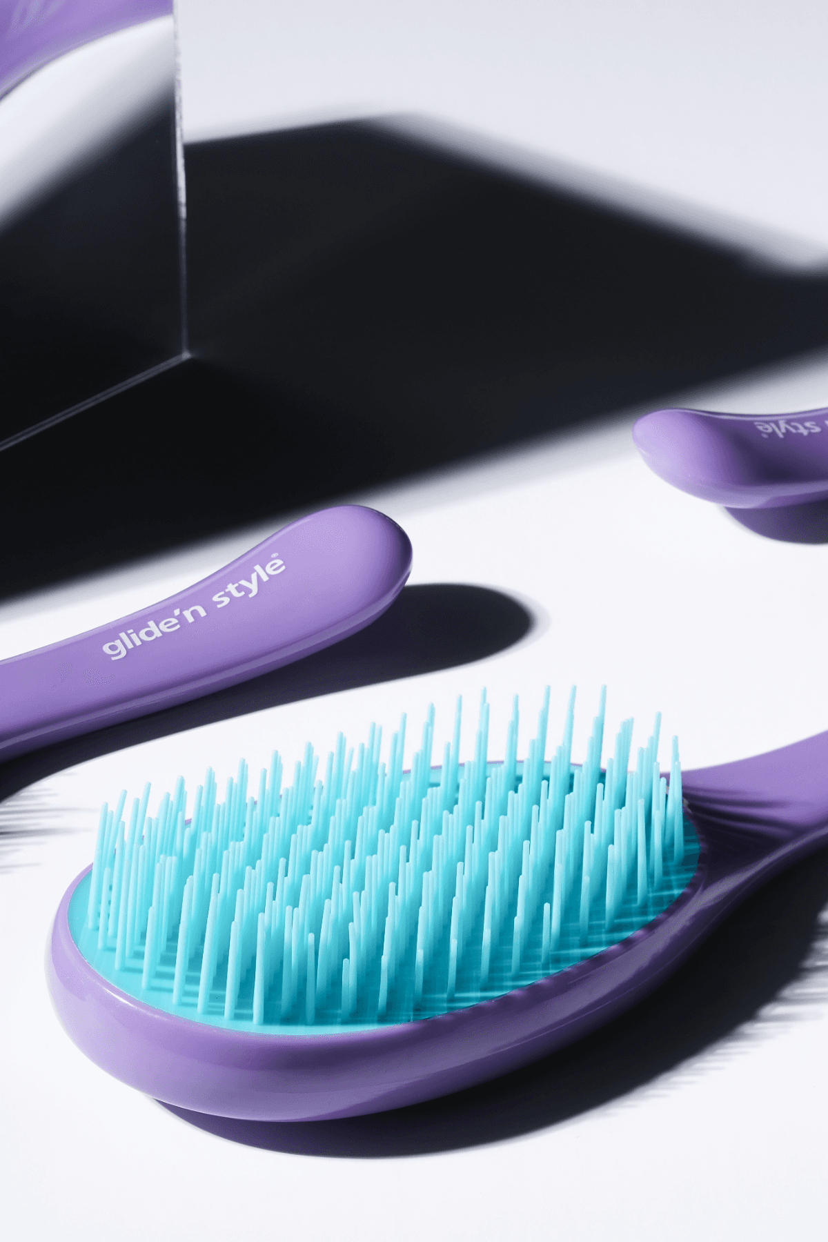 GLIDE'N STYLE ERGONOMIC OPENING AND COMBINING BRUSH