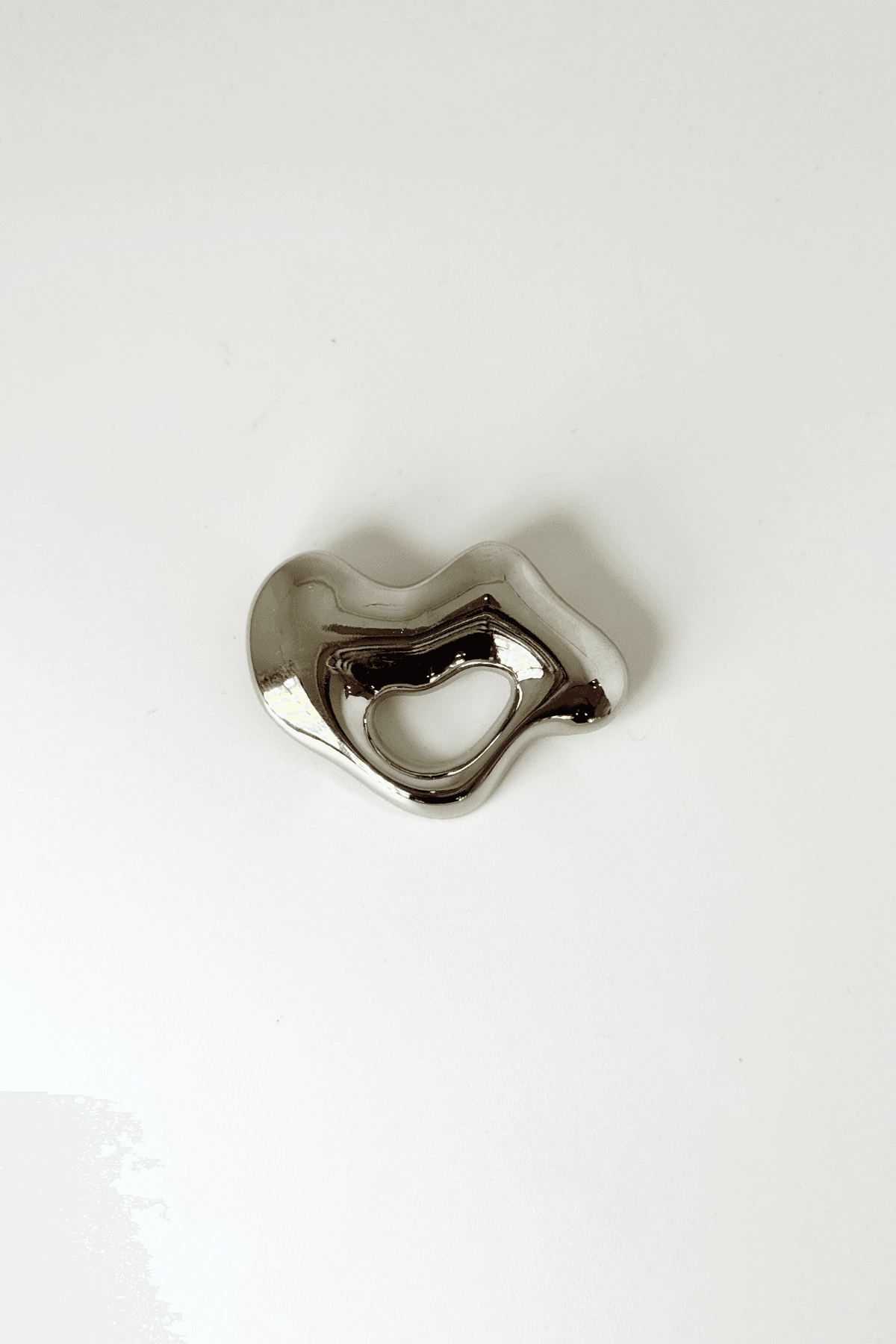 Metal Asimetrik Form İğneli Broş