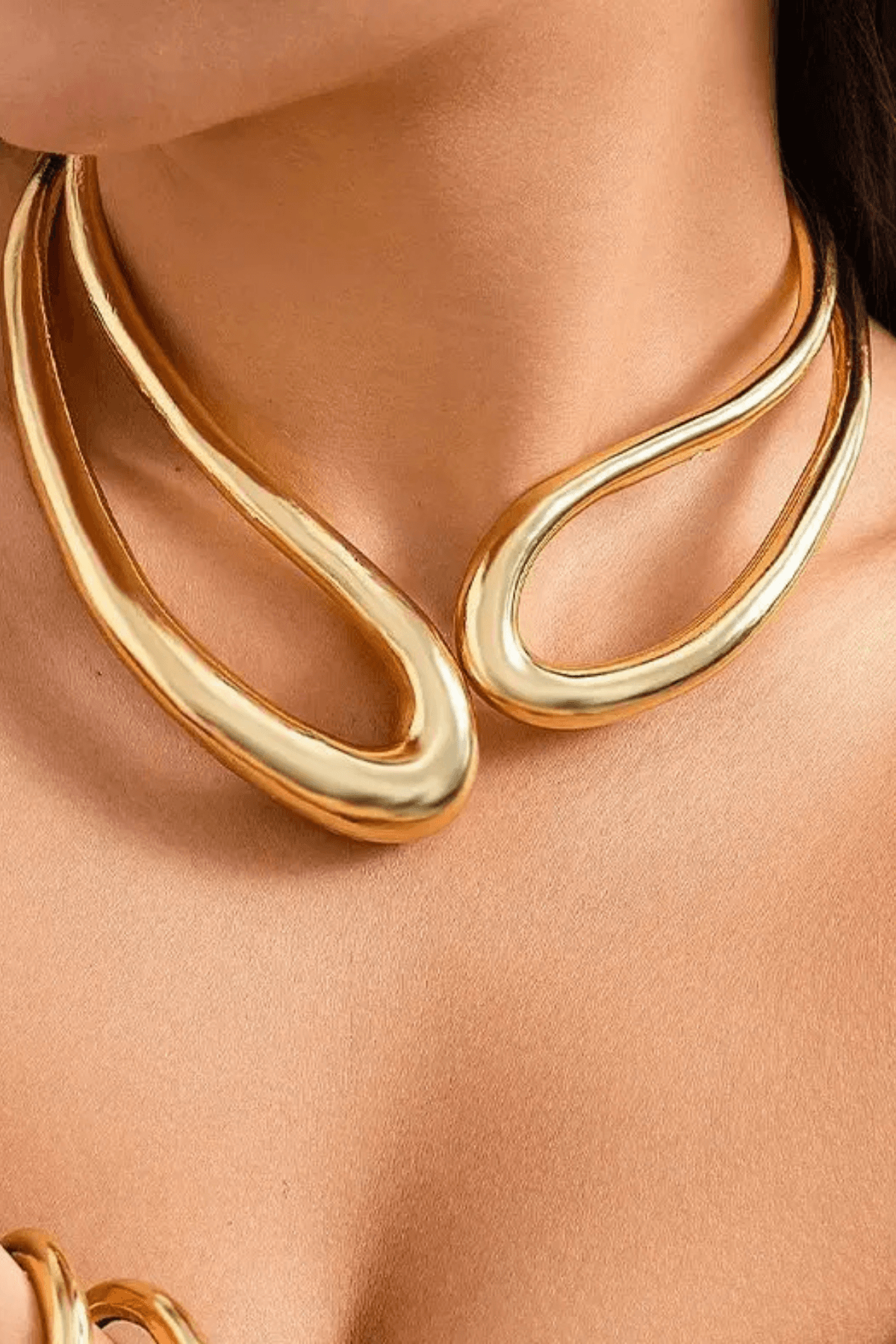Metal Asimetrik Açılır Mekanizmalı Choker Kolye