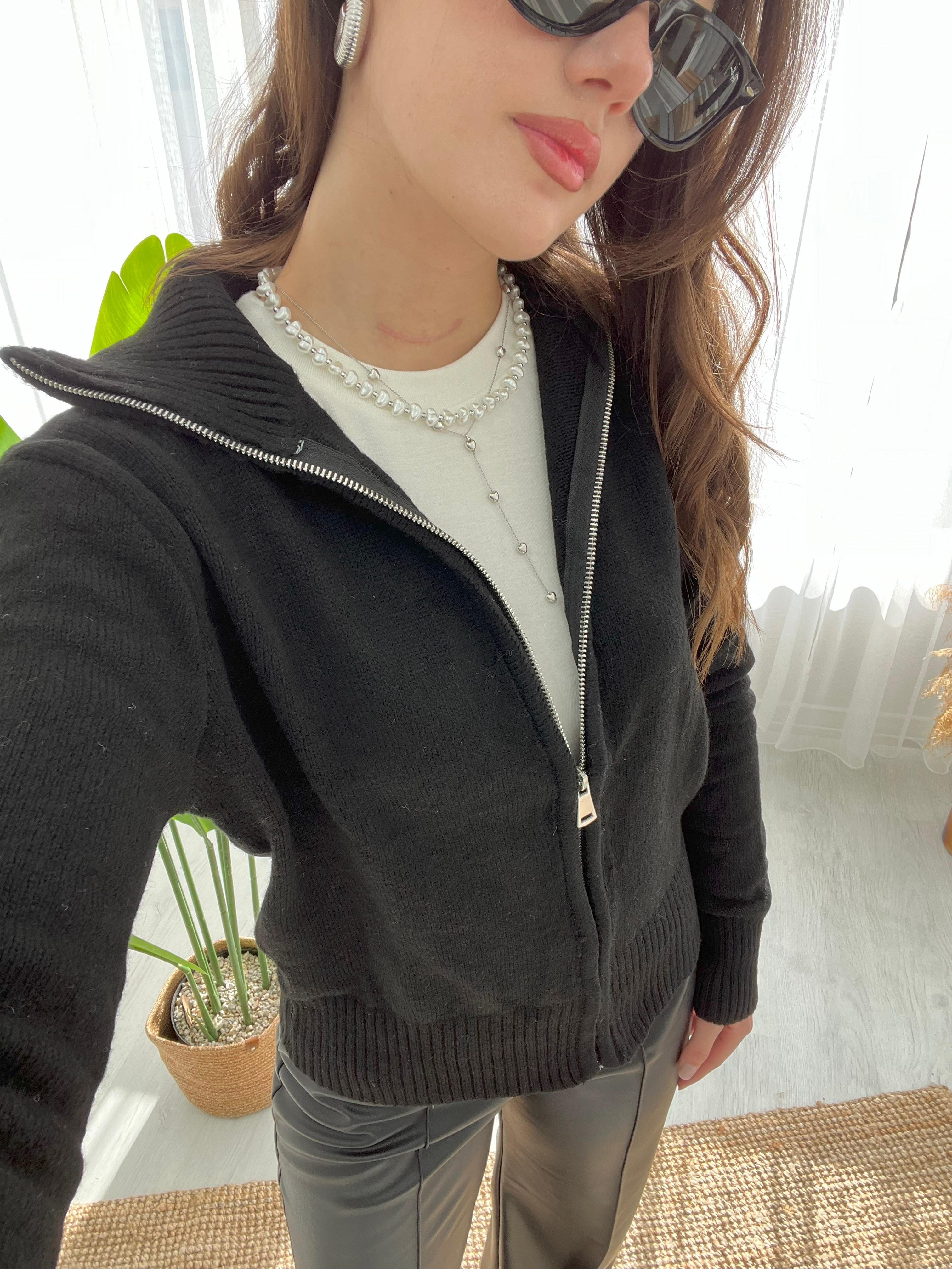 BOYDAN FERMUARLI TRİKO HIRKA
