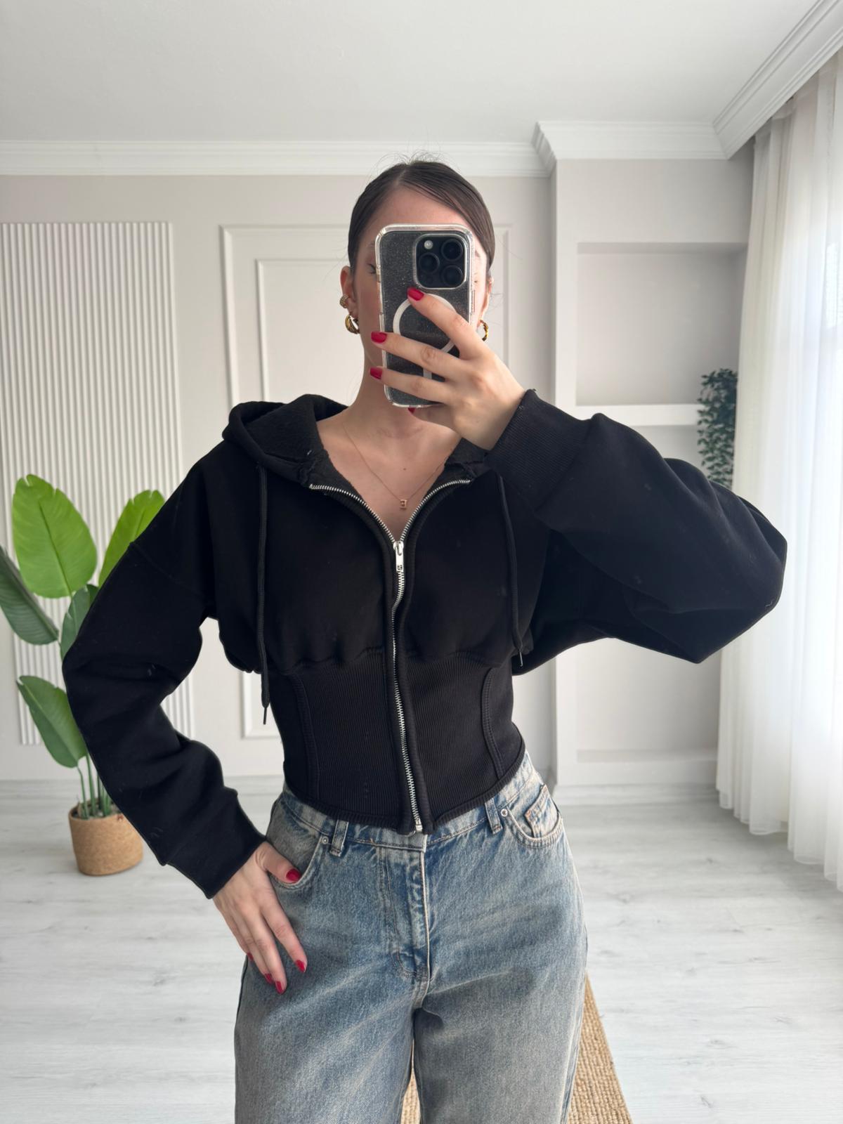 ÖN SİPARİŞ KORSE DETAYLI HIRKA