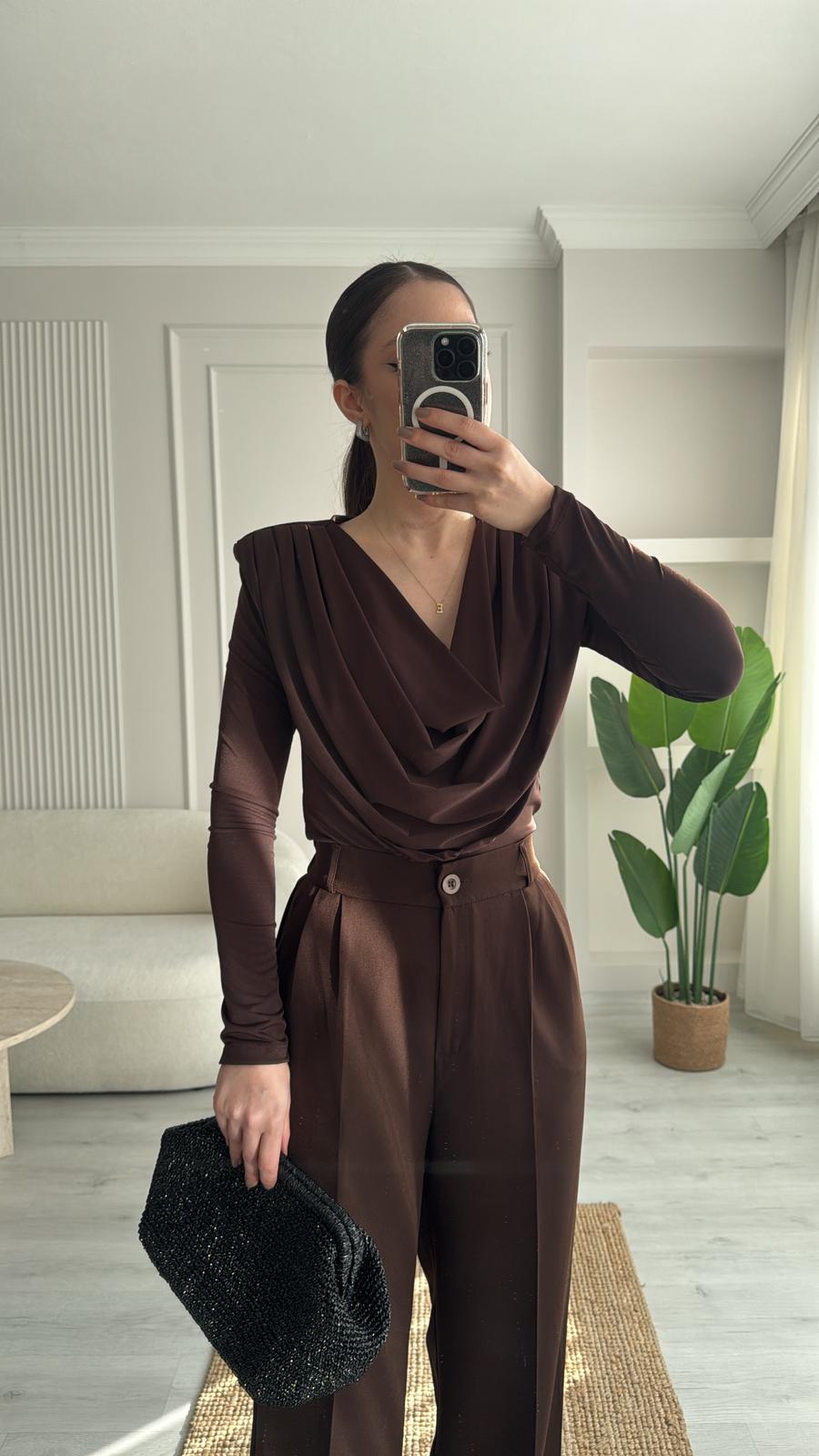 DEGAJE VATKALI BLUZ  - KAHVERENGİ