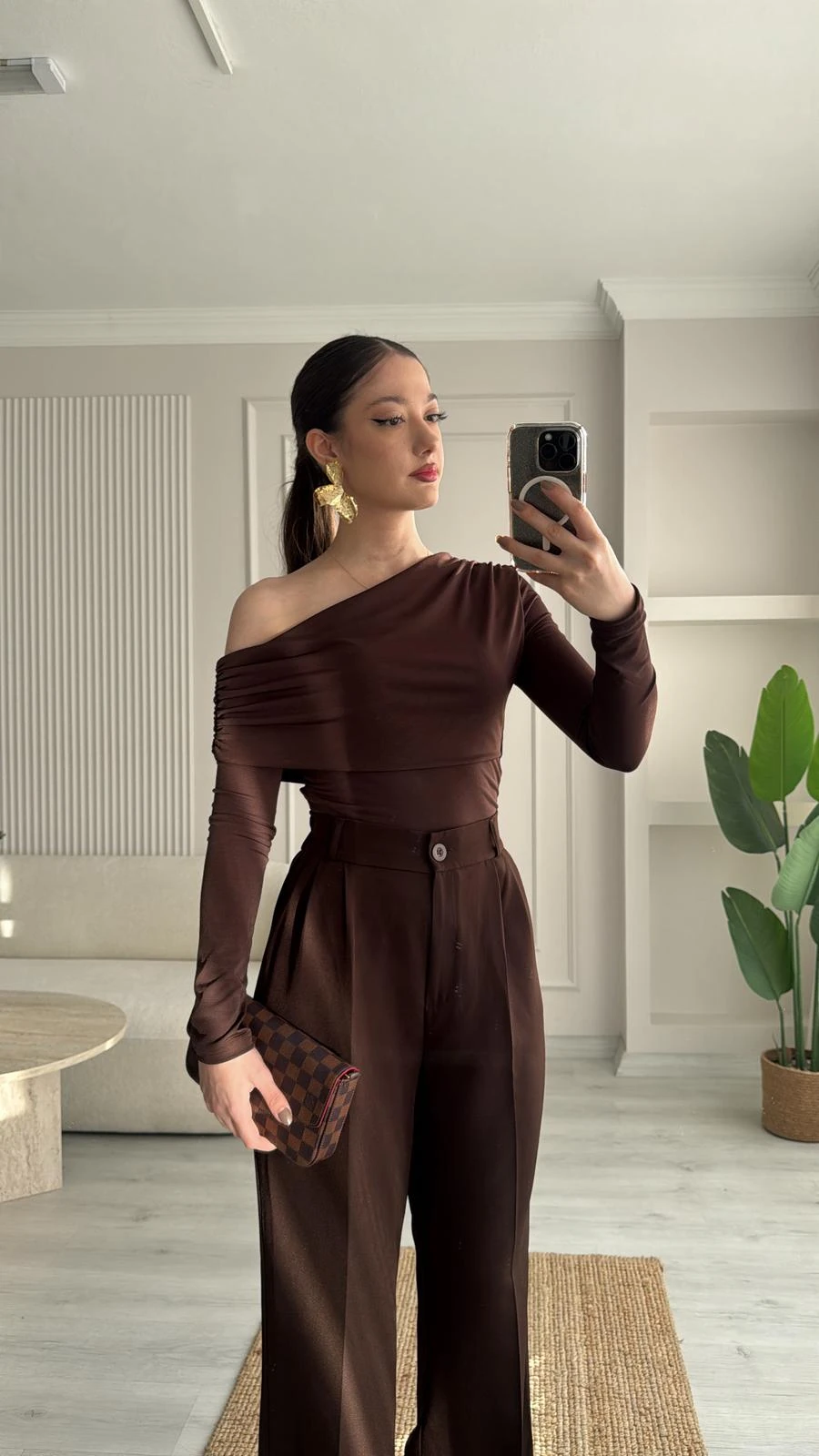 OMZU AÇIK BÜZGÜLÜ BLUZ  - KAHVERENGİ