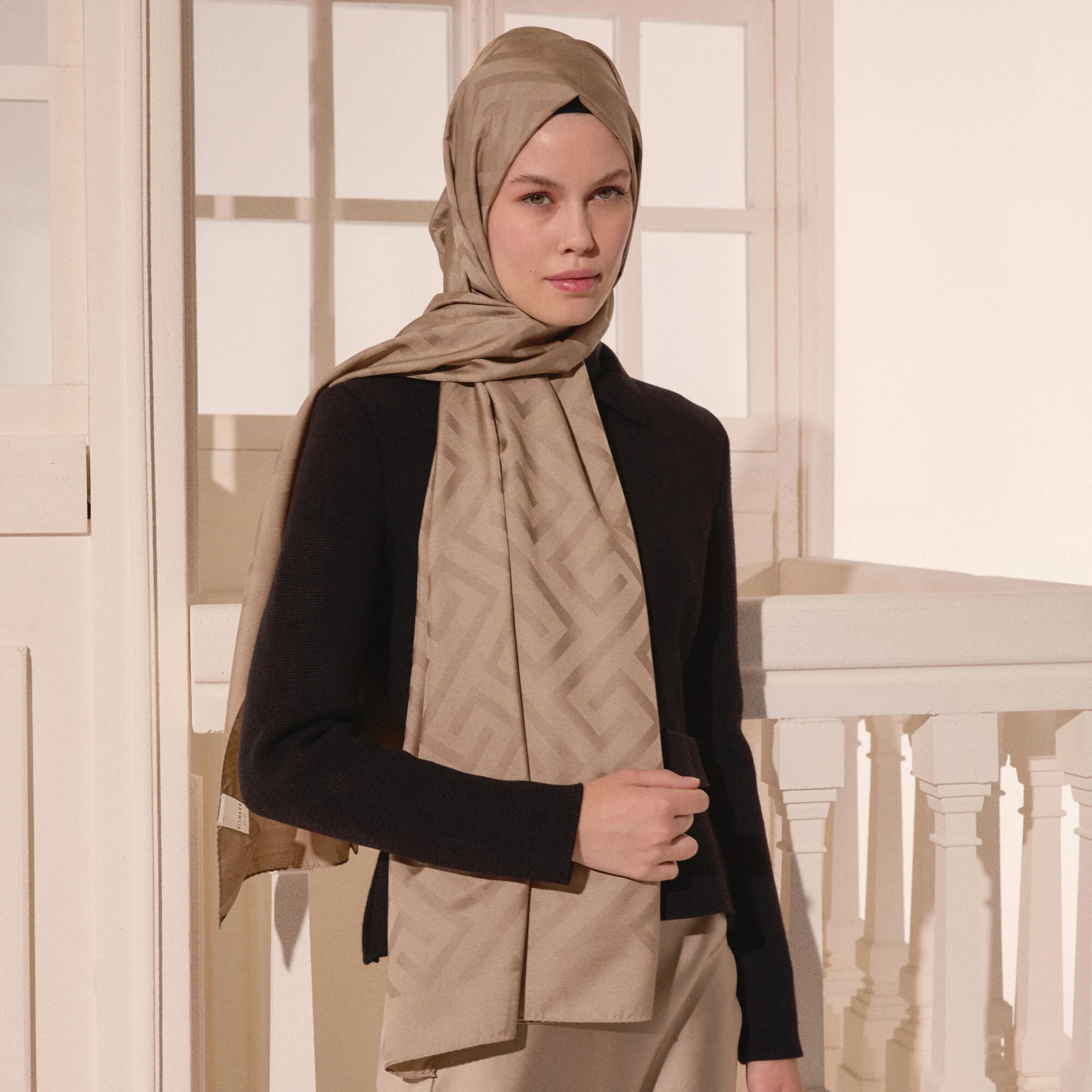 Vizon G Desen Jakarlı Yün İpek Şal