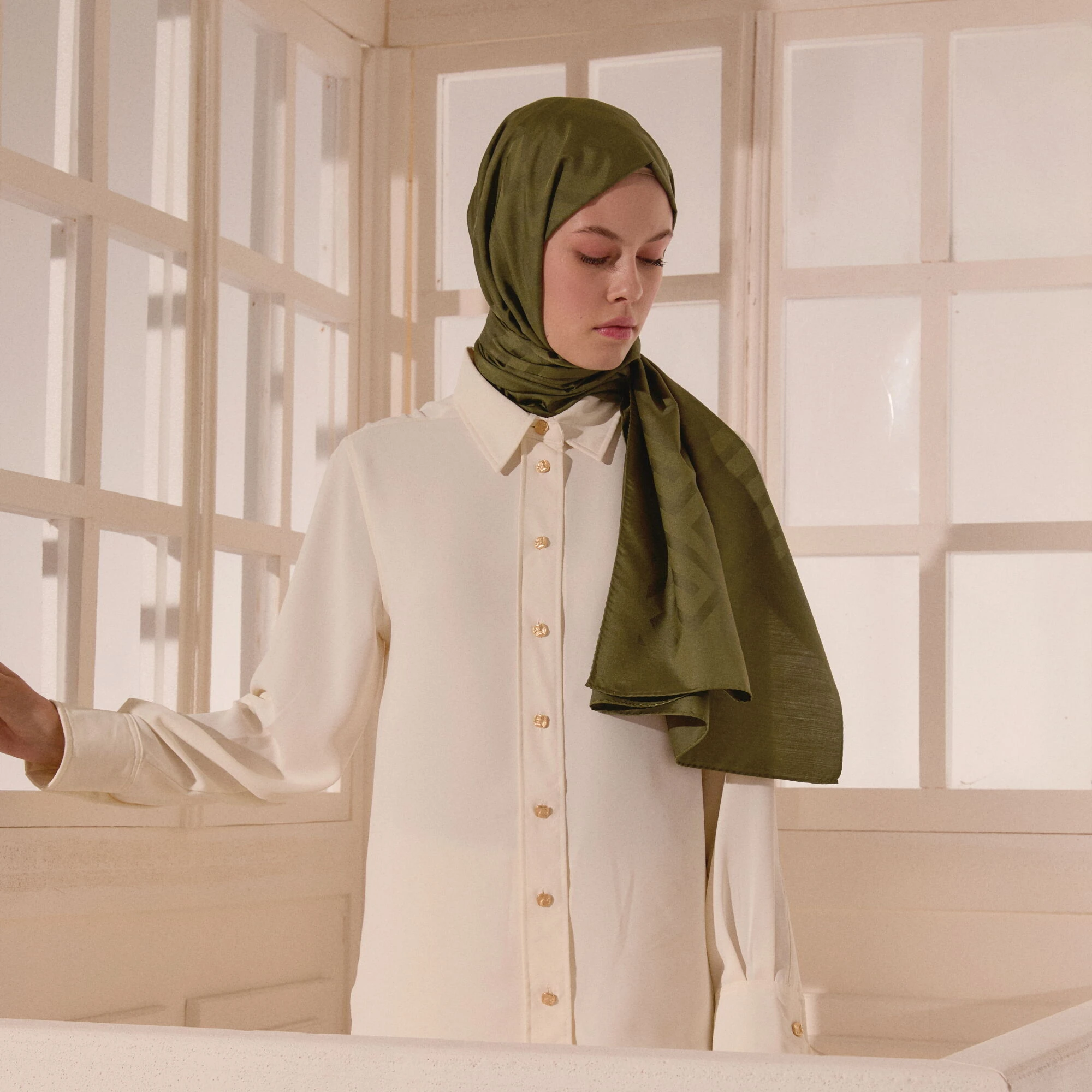 Haki Yeşil G Desen Jakarlı Yün İpek Şal