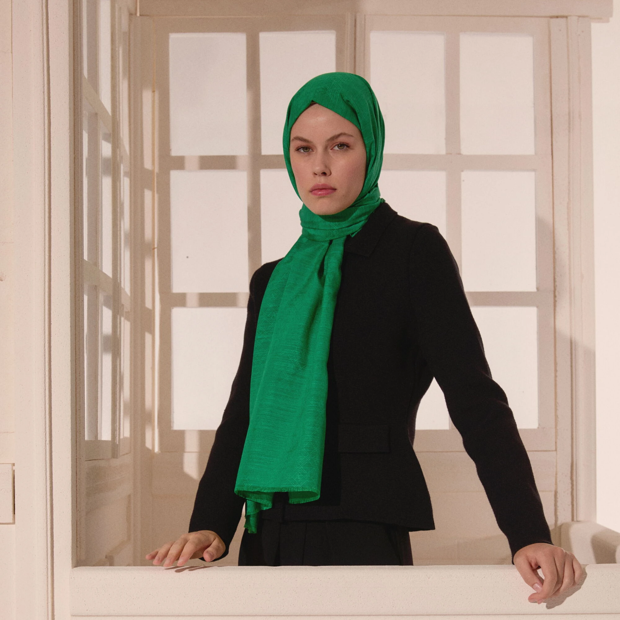 Zümrüt Yeşili Monogram Desen V Jakarlı Pamuk İpek Şal