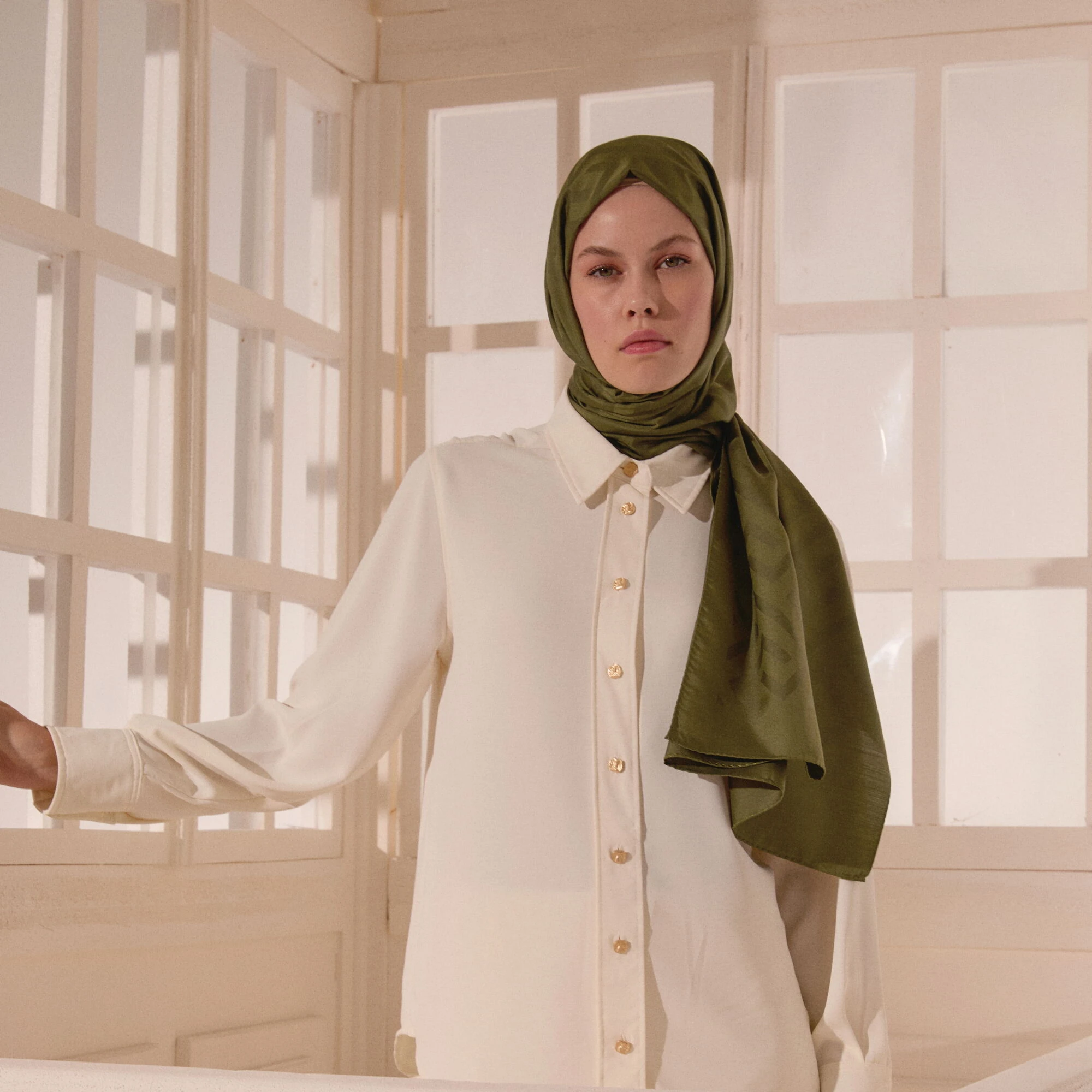 Haki Yeşil G Desen Jakarlı Yün İpek Şal