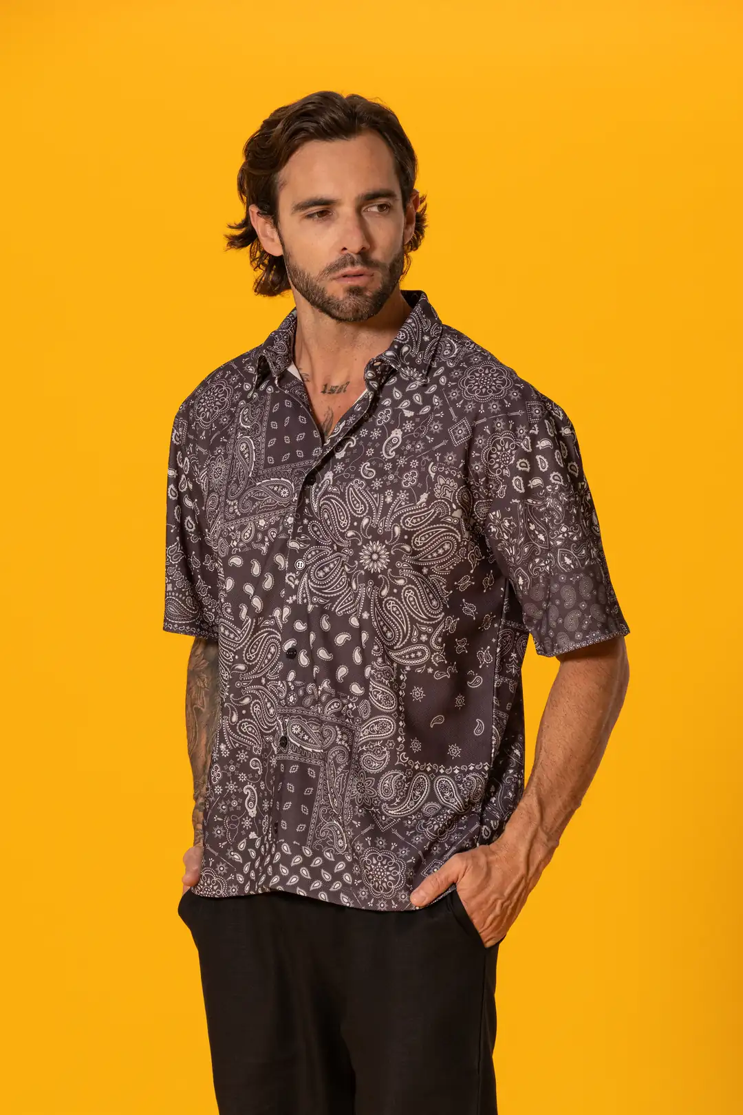 Desenli Kısa Kollu Erkek Gömlek