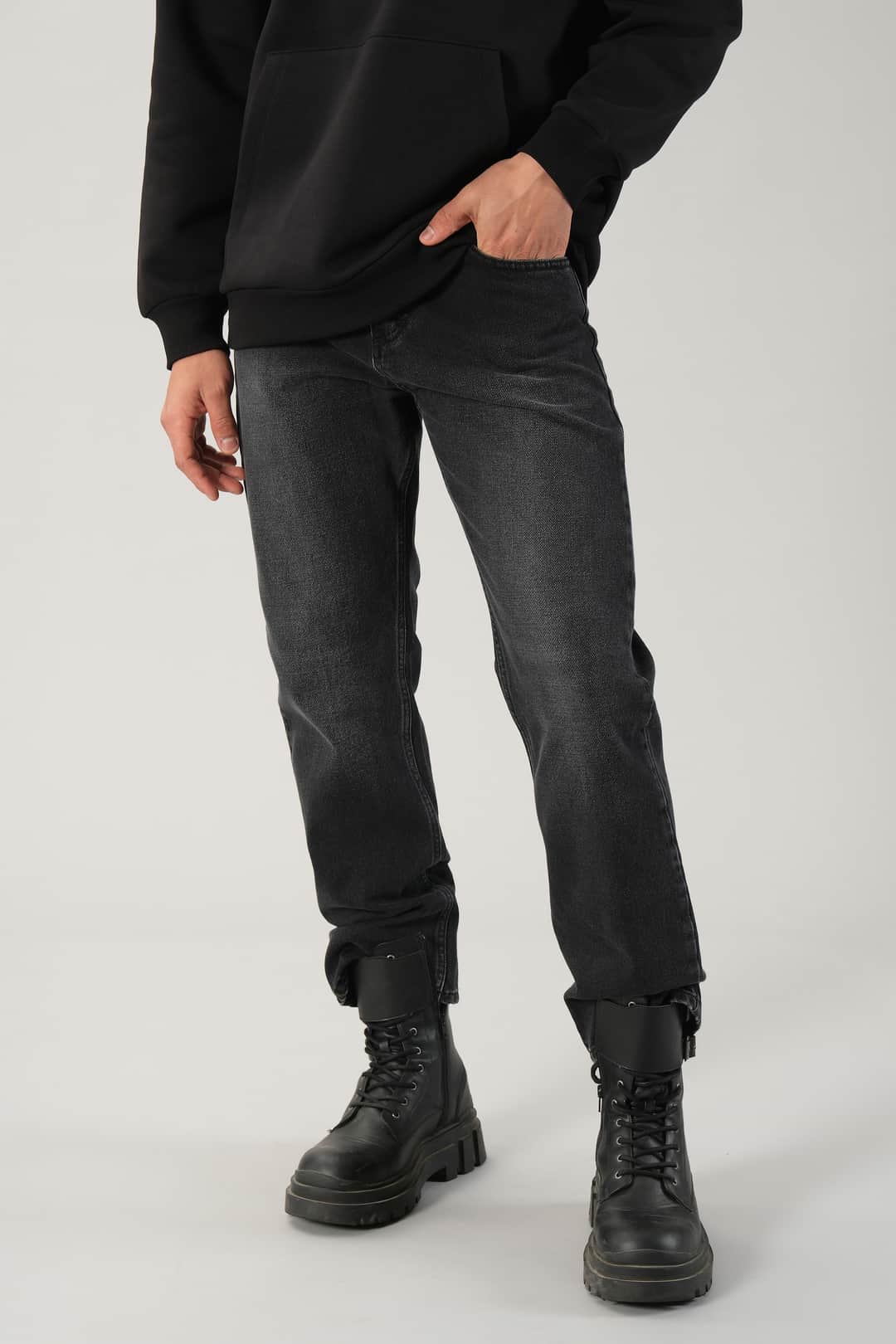 Siyah Yıkamalı Denim Pantolon