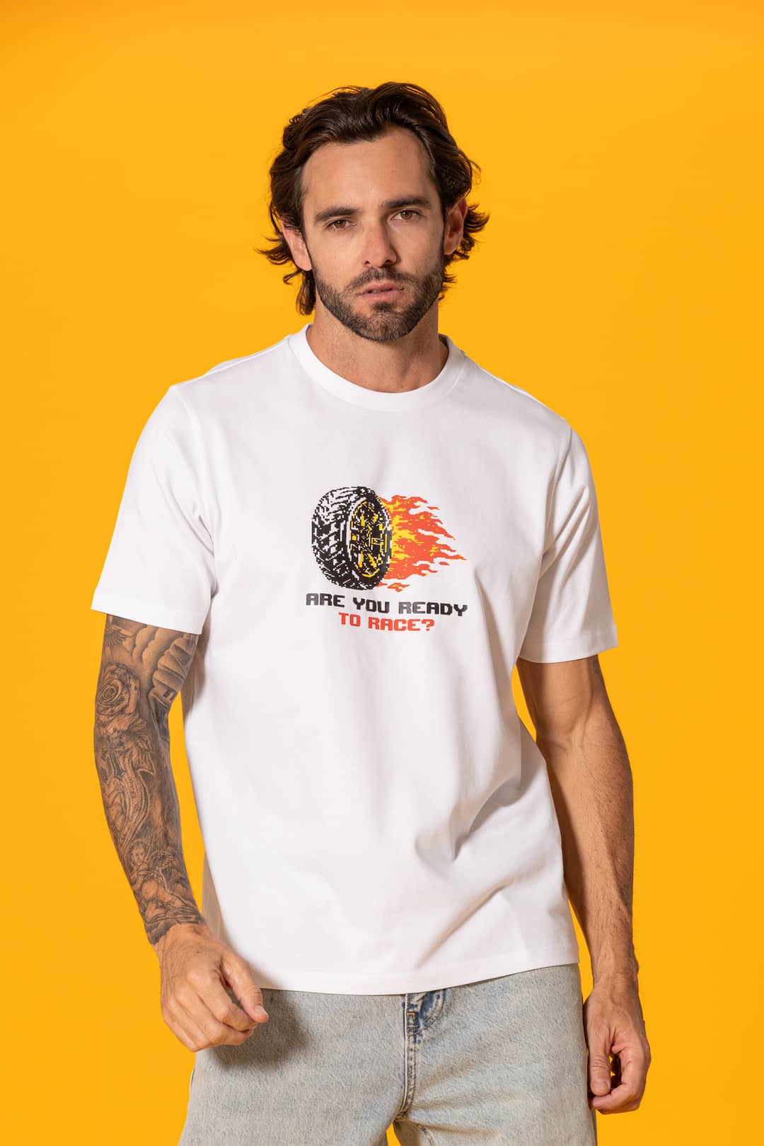 Minimal Tekerlek Baskılı Beyaz Regular Tişört