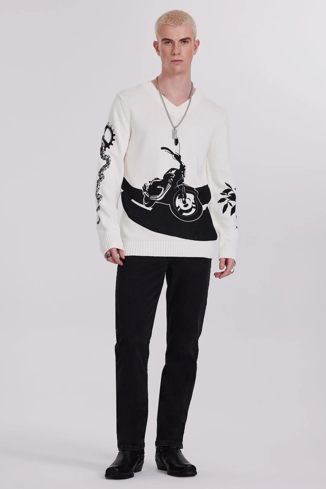 Baskılı V Yaka Beyaz Erkek Triko Kazak