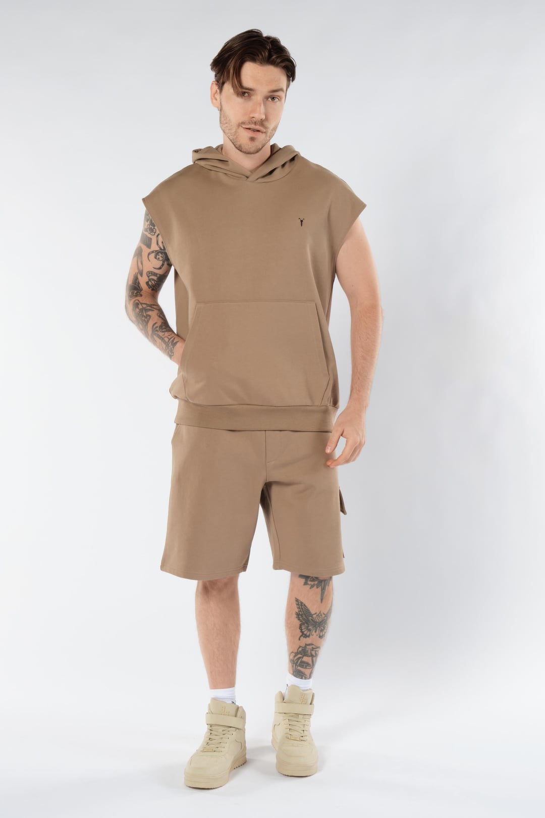 Nakışlı Kapüşonlu Kahverengi Kolsuz Erkek Hoodie