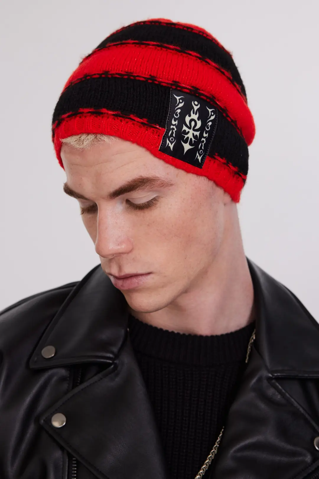 Yama Detaylı Kırmızı Erkek Bere