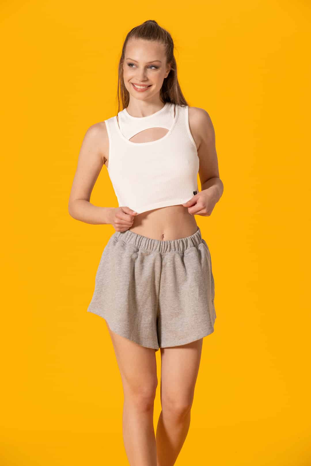 Kalın Askılı Nakışlı Crop Top