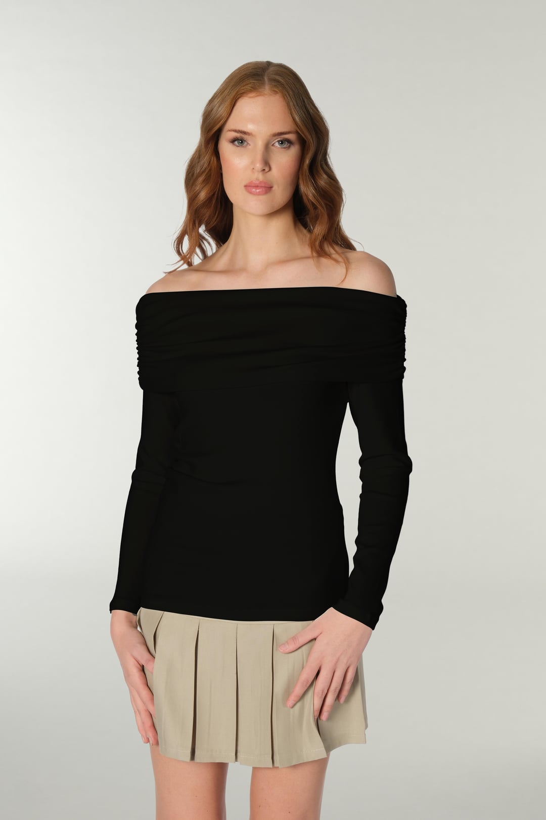 Siyah Açık Omuzlu Body