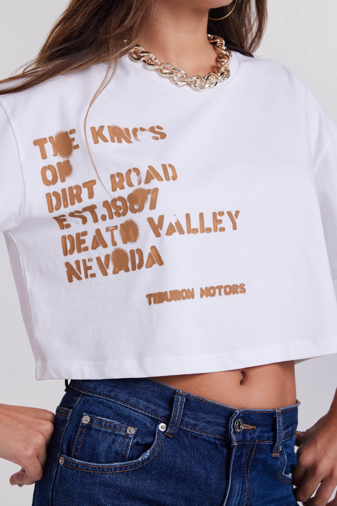 Önü Slogan Baskılı Beyaz Kadın Crop Tişört