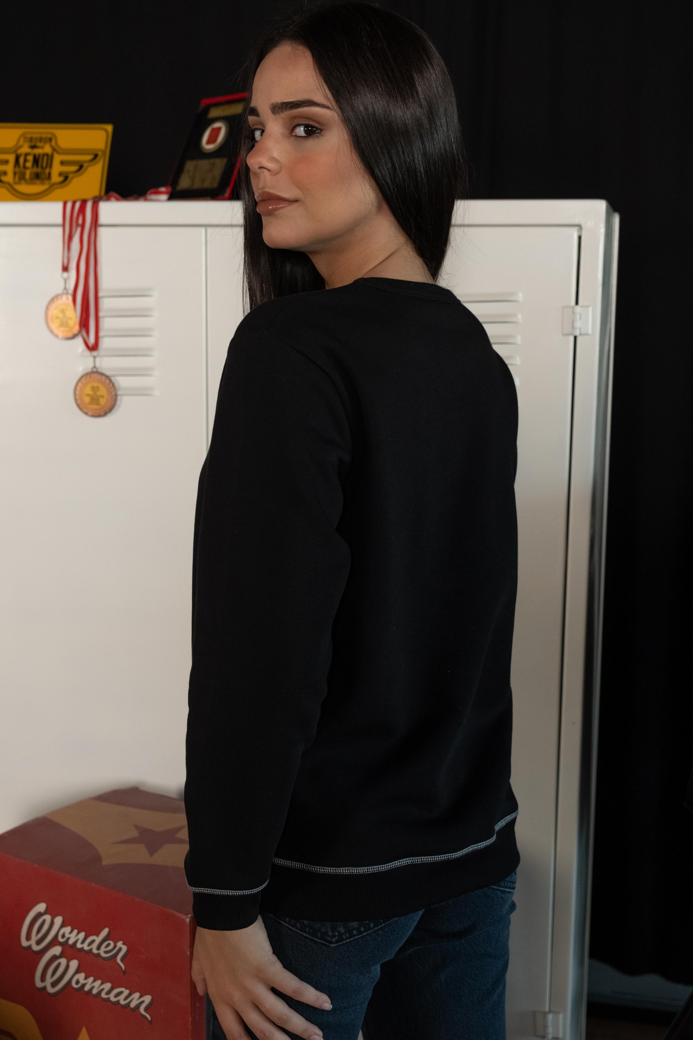 Dikiş Detaylı Nakışlı Siyah Sweatshirt
