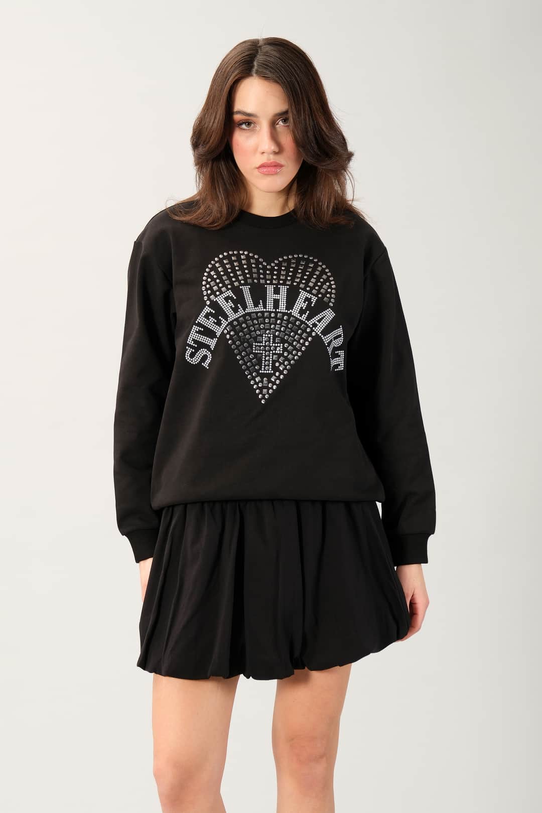 Taş Baskılı Siyah Sweatshirt