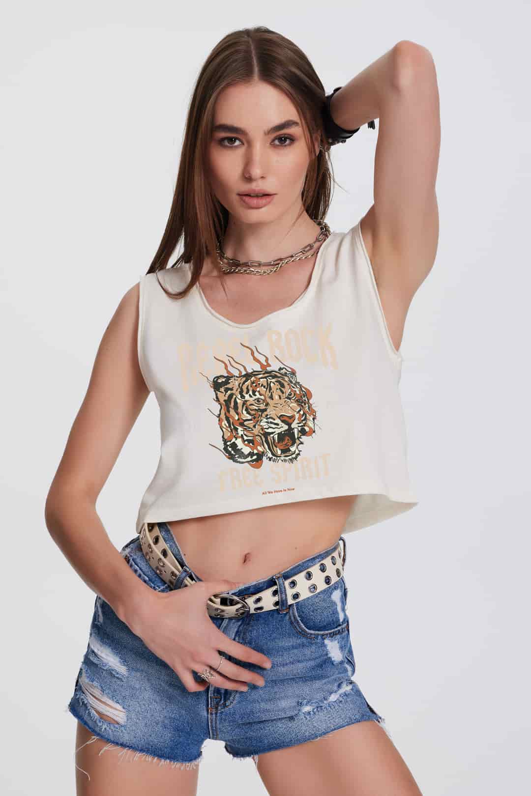 Kaplan Baskılı Ekru Kolsuz Crop Tişört