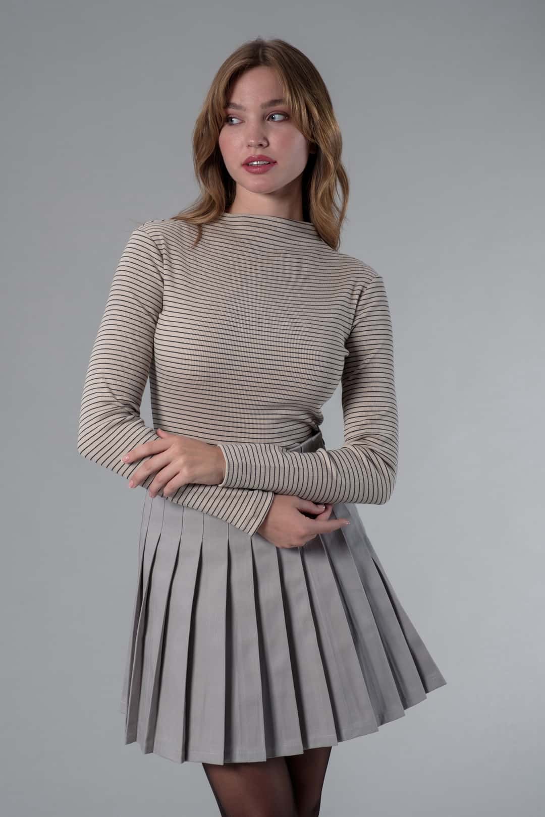 Çizgili Bej Dik Yaka Body
