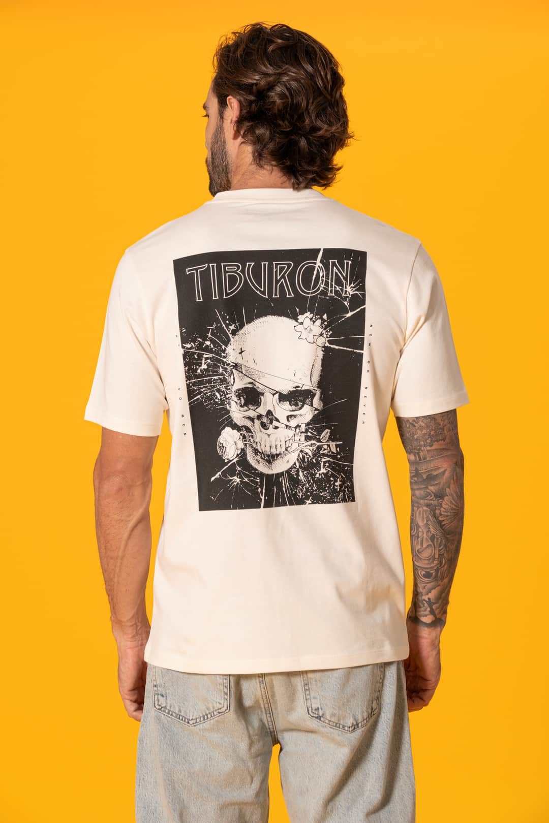 Önü ve Arkası Kurukafa Baskılı Ekru Regular Tişört
