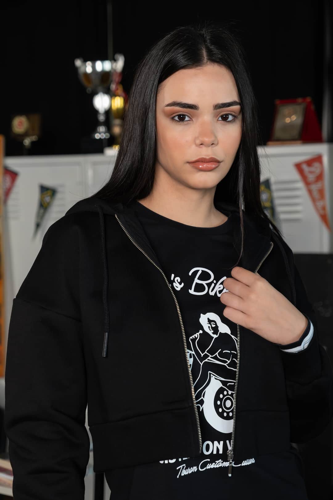 Kadın Fermuarlı Kapüşonlu Siyah Sweatshirt