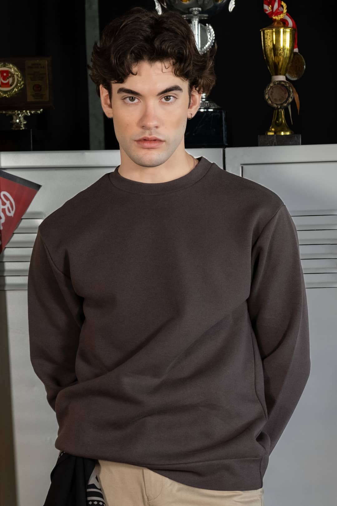 Erkek Kahverengi Bisiklet Yaka Basic Sweatshirt