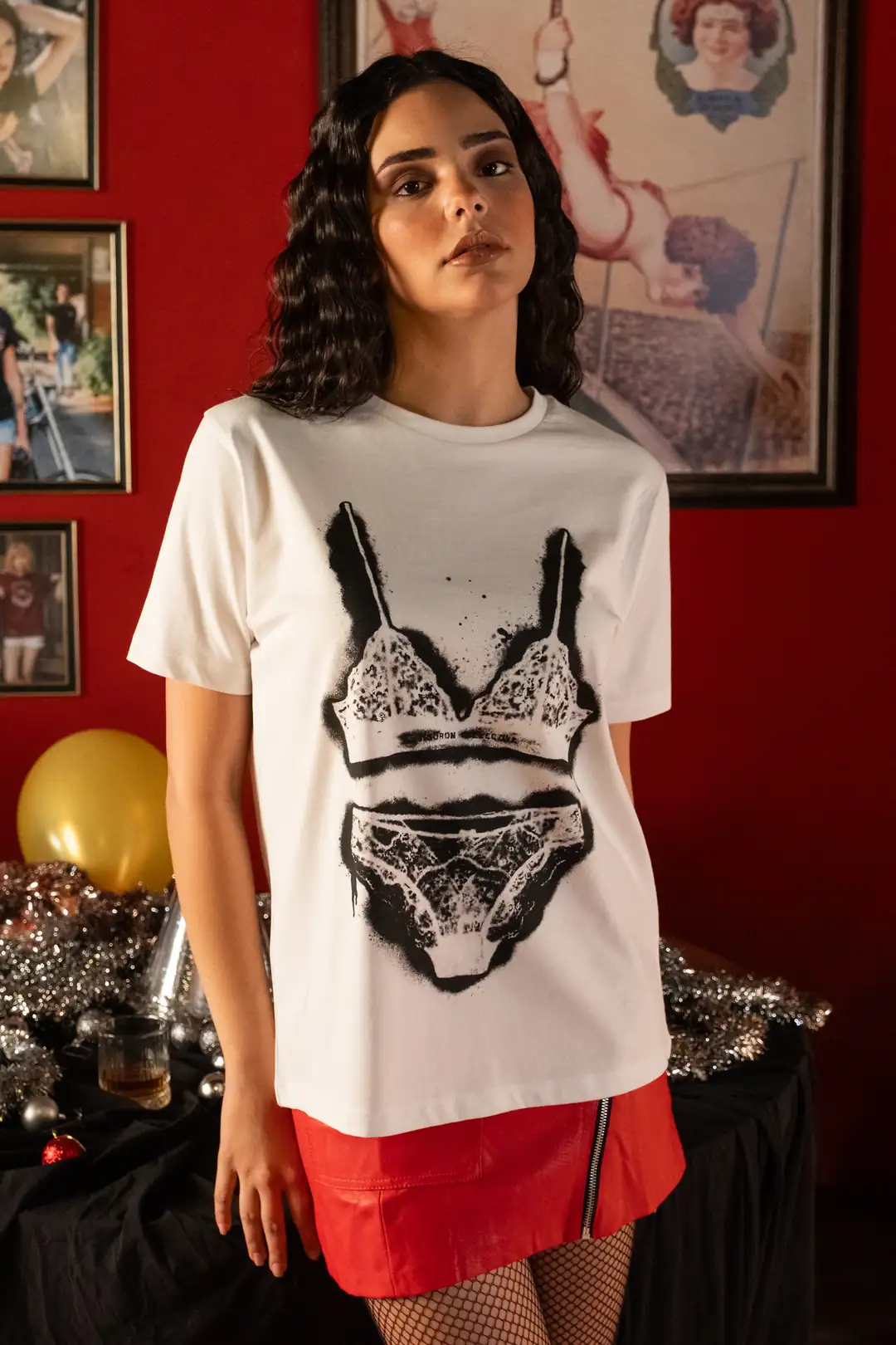 Tasarım Baskılı Kadın Regular Beyaz Kısa Kollu Tişört