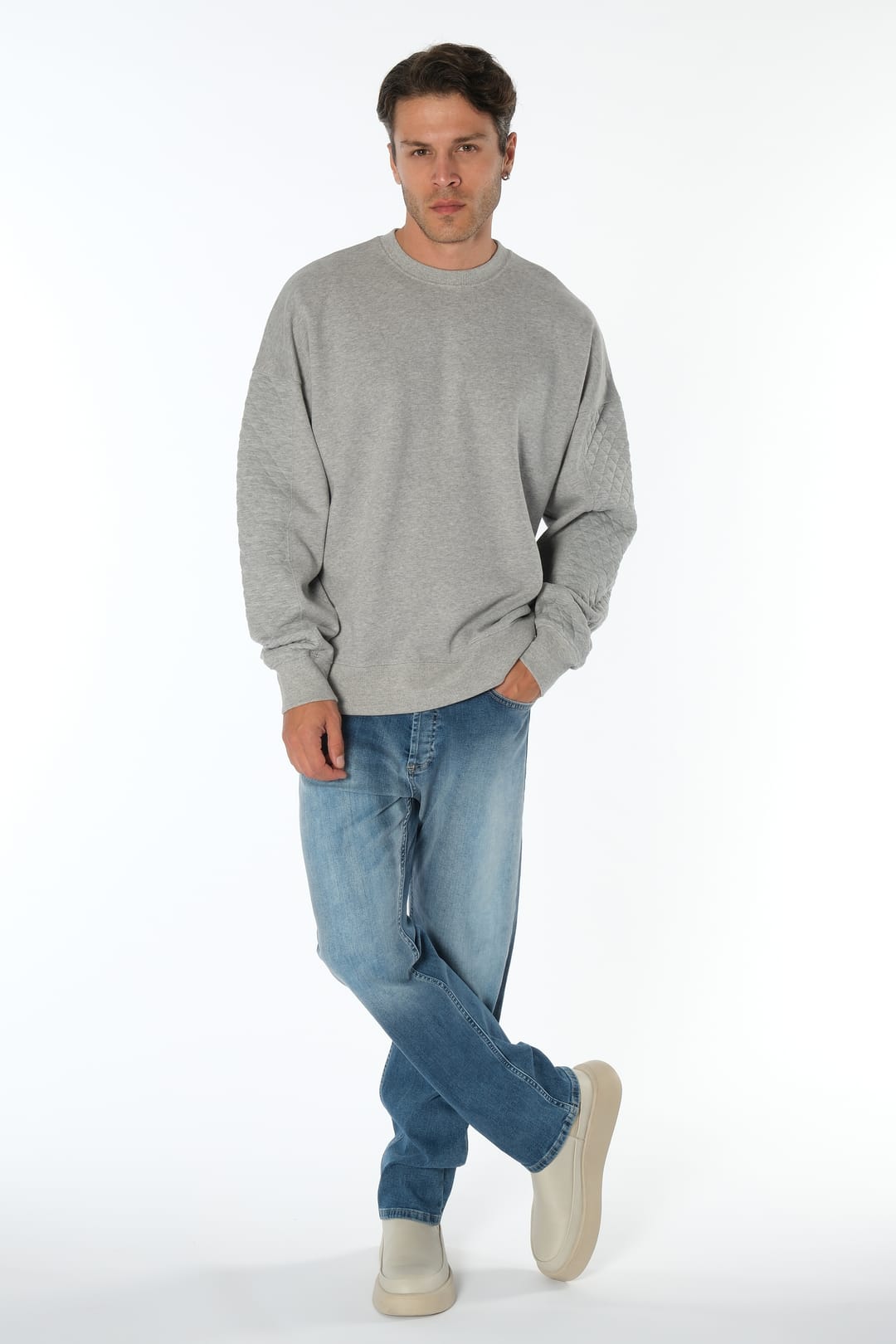 Gri Kapitone Detay Sweatshirt