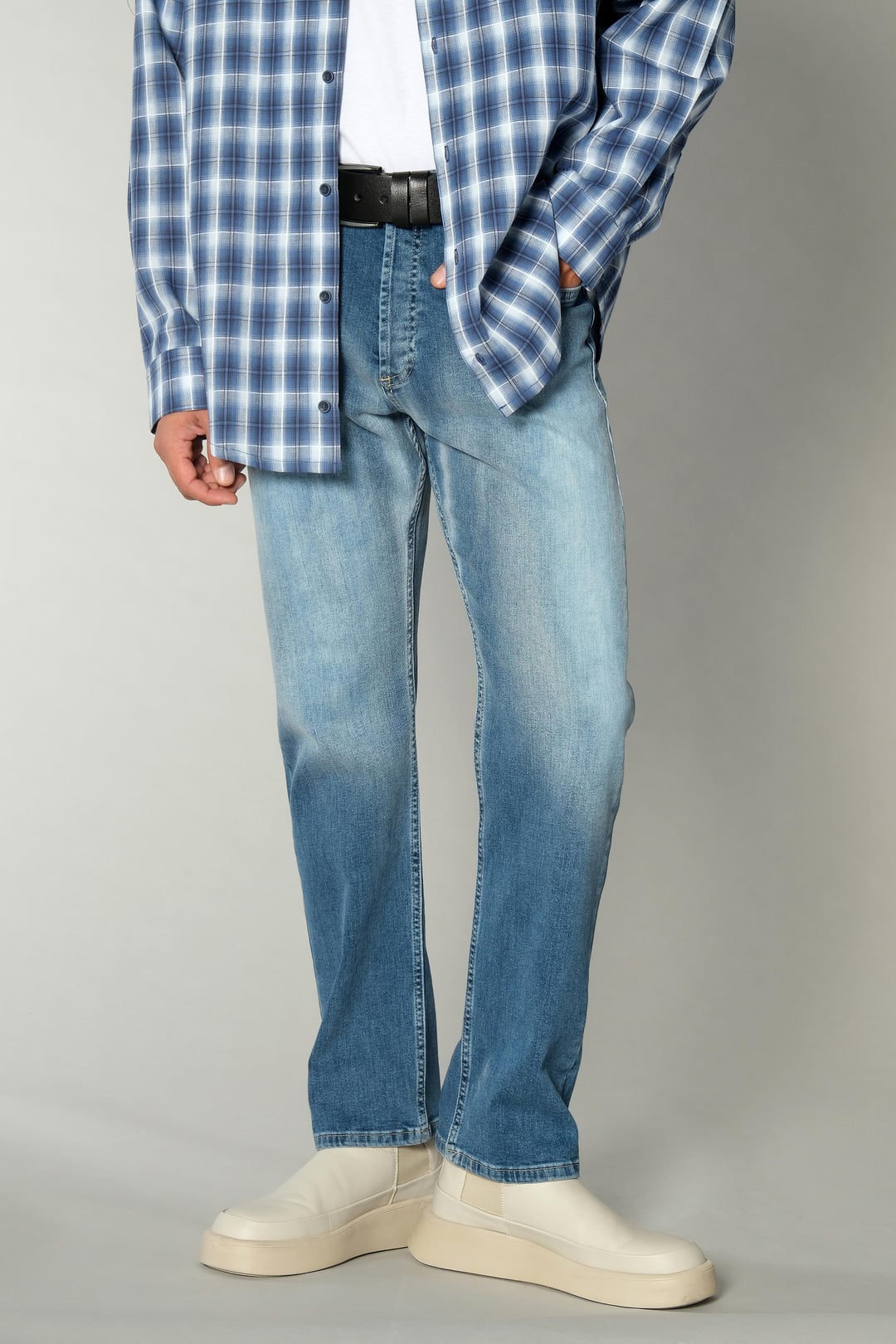 Açık Mavi Yıkamalı Denim Pantolon