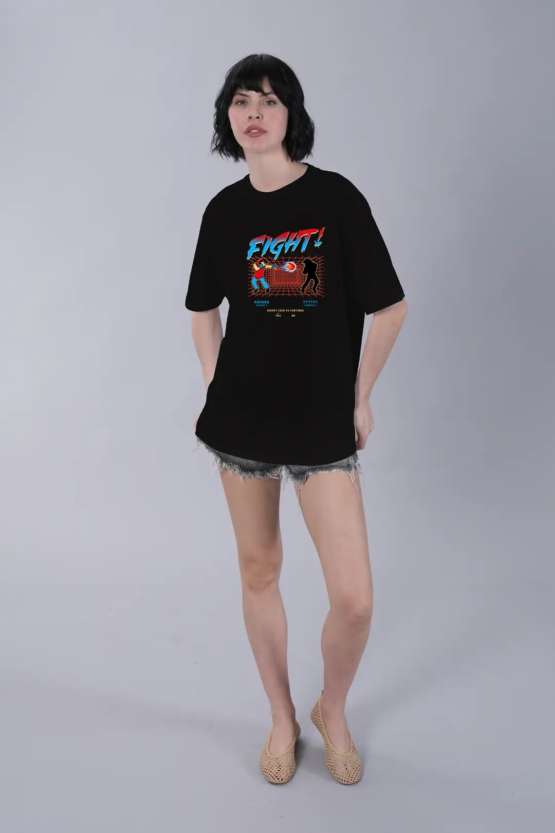 Önü Oyun Tema Baskılı Kadın Siyah Tişört