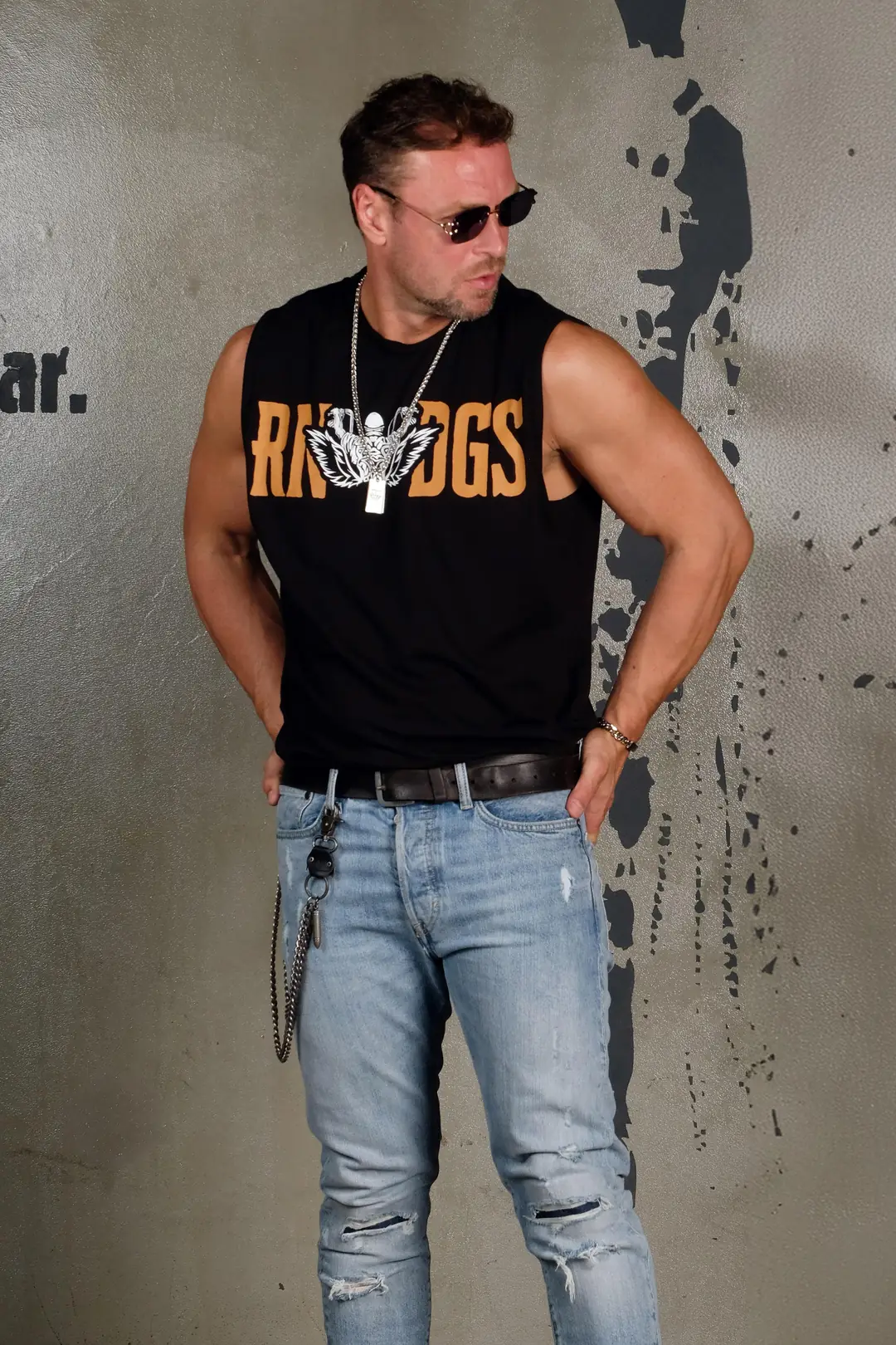 Turuncu Logo Baskılı Siyah Erkek Kolsuz Tişört