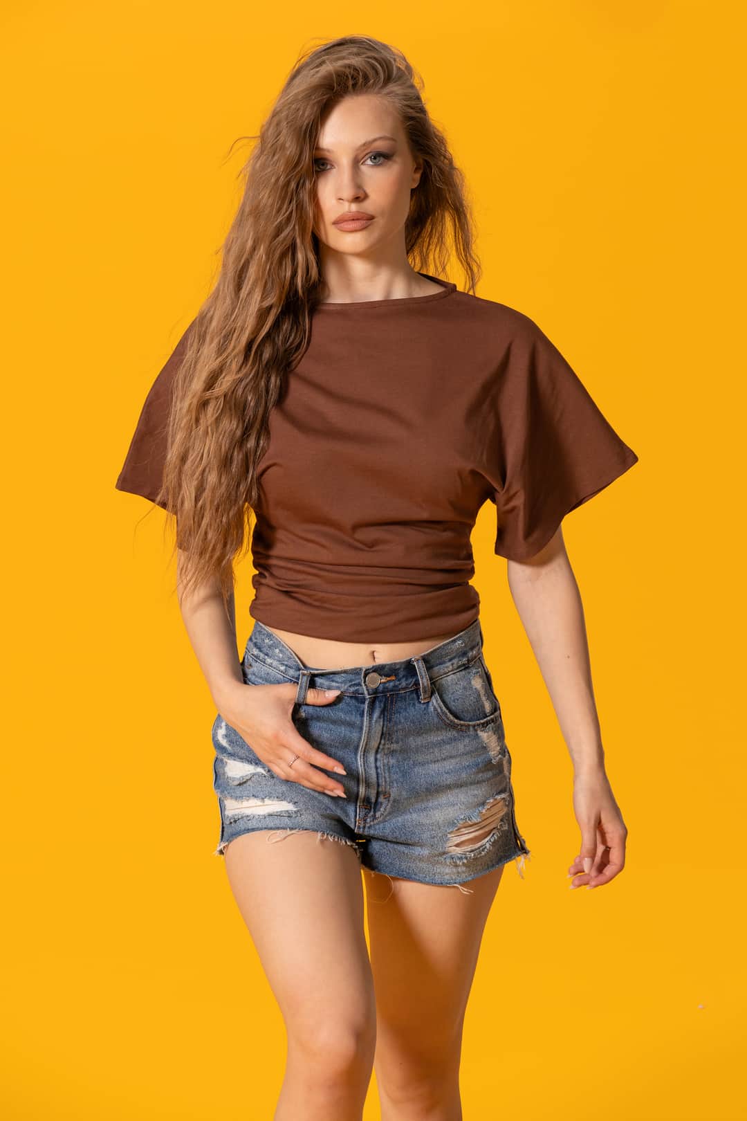 Kahverengi Beli Büzgülü Basic Tişört