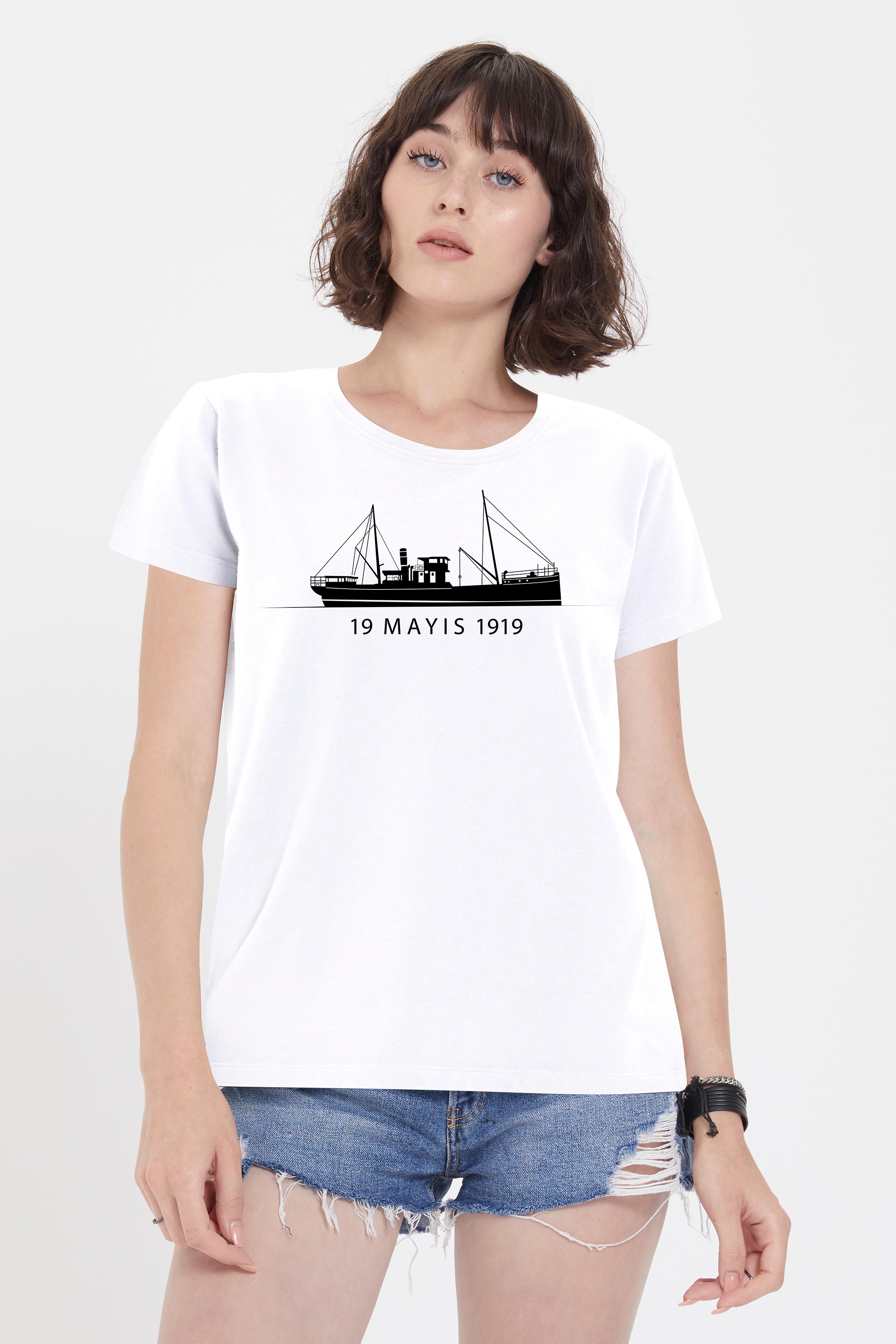 19 Mayıs Baskılı Beyaz Kadın Tişört