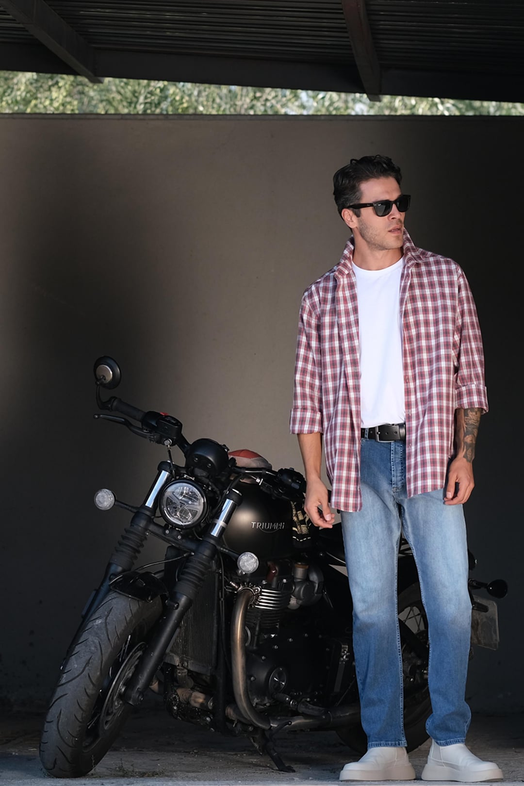 Açık Mavi Yıkamalı Denim Pantolon