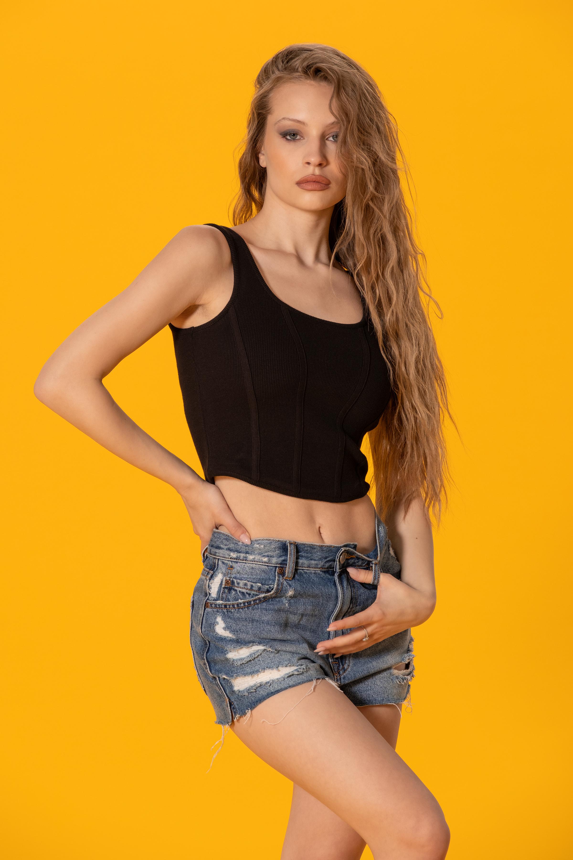 Biye Detaylı Crop Top