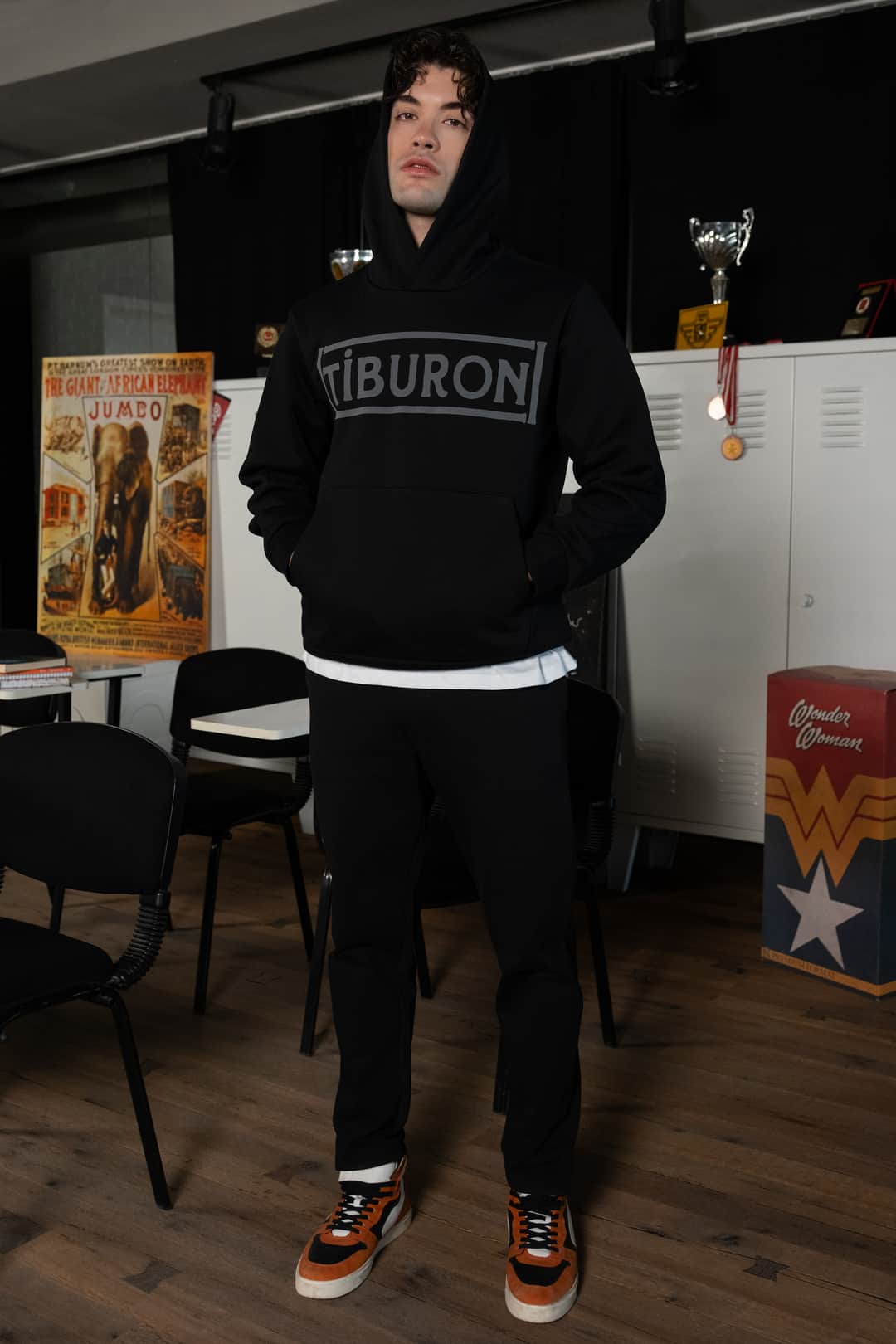 Tiburon Baskılı Kapüşonlu Siyah Hoodie