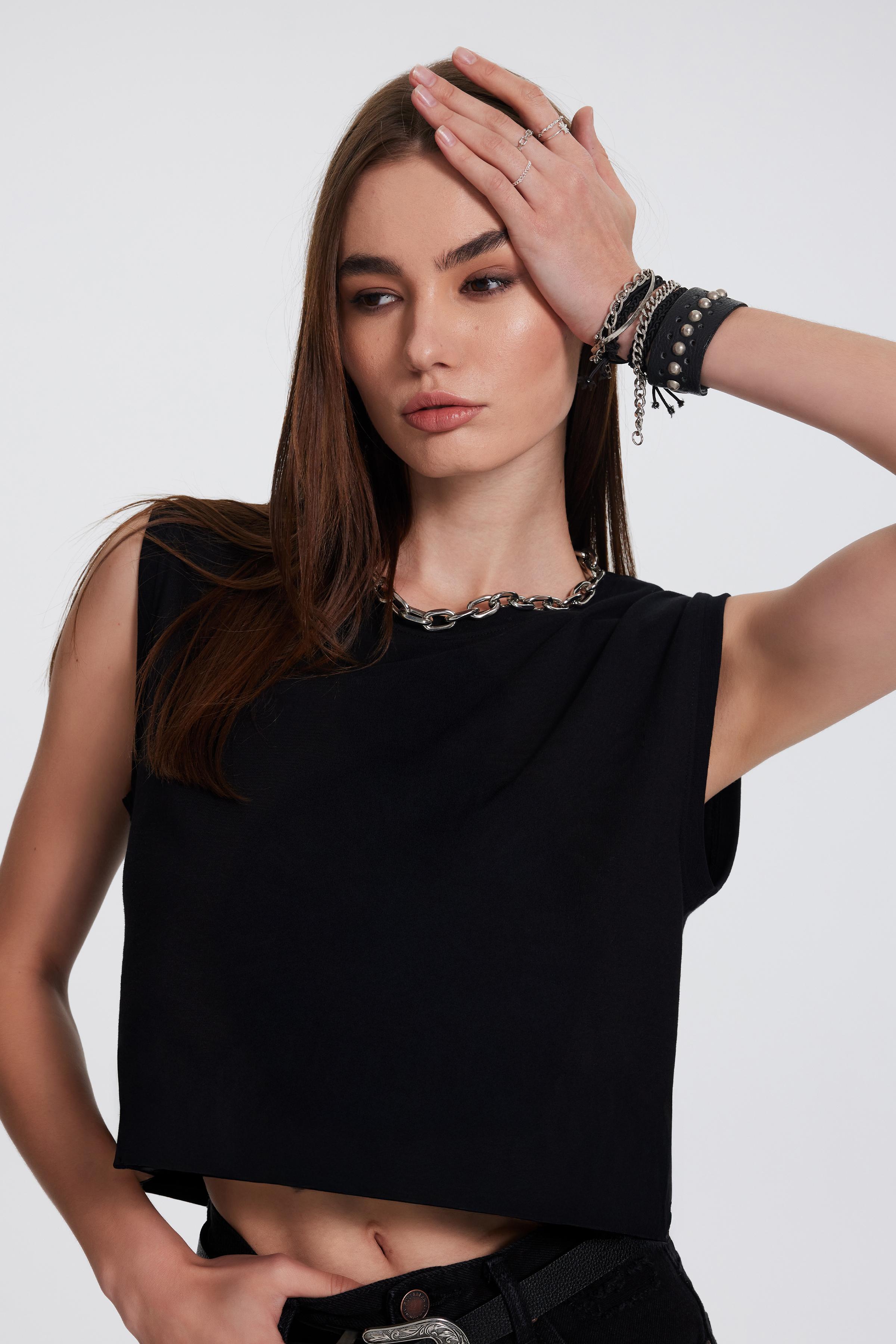 Sırt Baskılı Kolsuz Crop Tişört