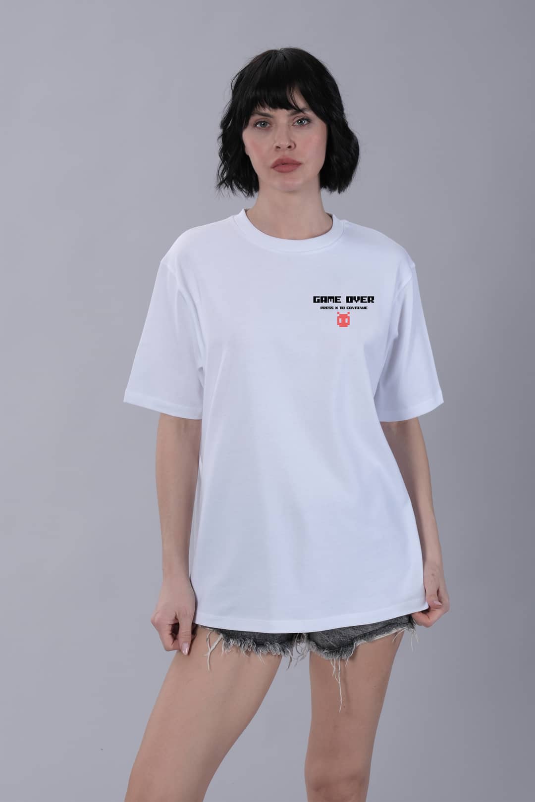 Retro Oyun Tema Baskılı Beyaz Kadın Regular Tişört