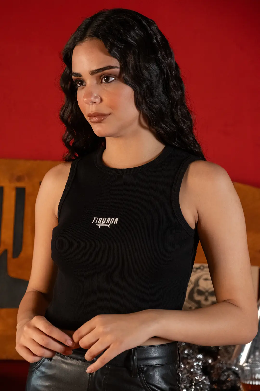 Tiburon Nakışlı Siyah Halter Yaka Atlet