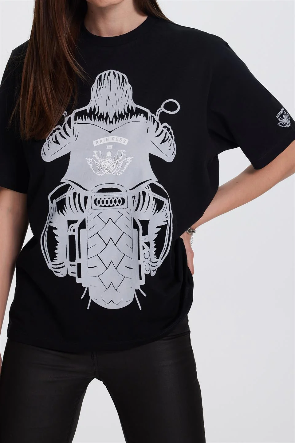 Rain Dogs Motor Baskılı Kadın Tişört