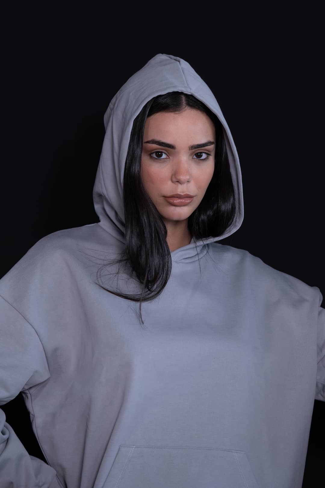 Gri Kapüşonlu Cepli Hoodie