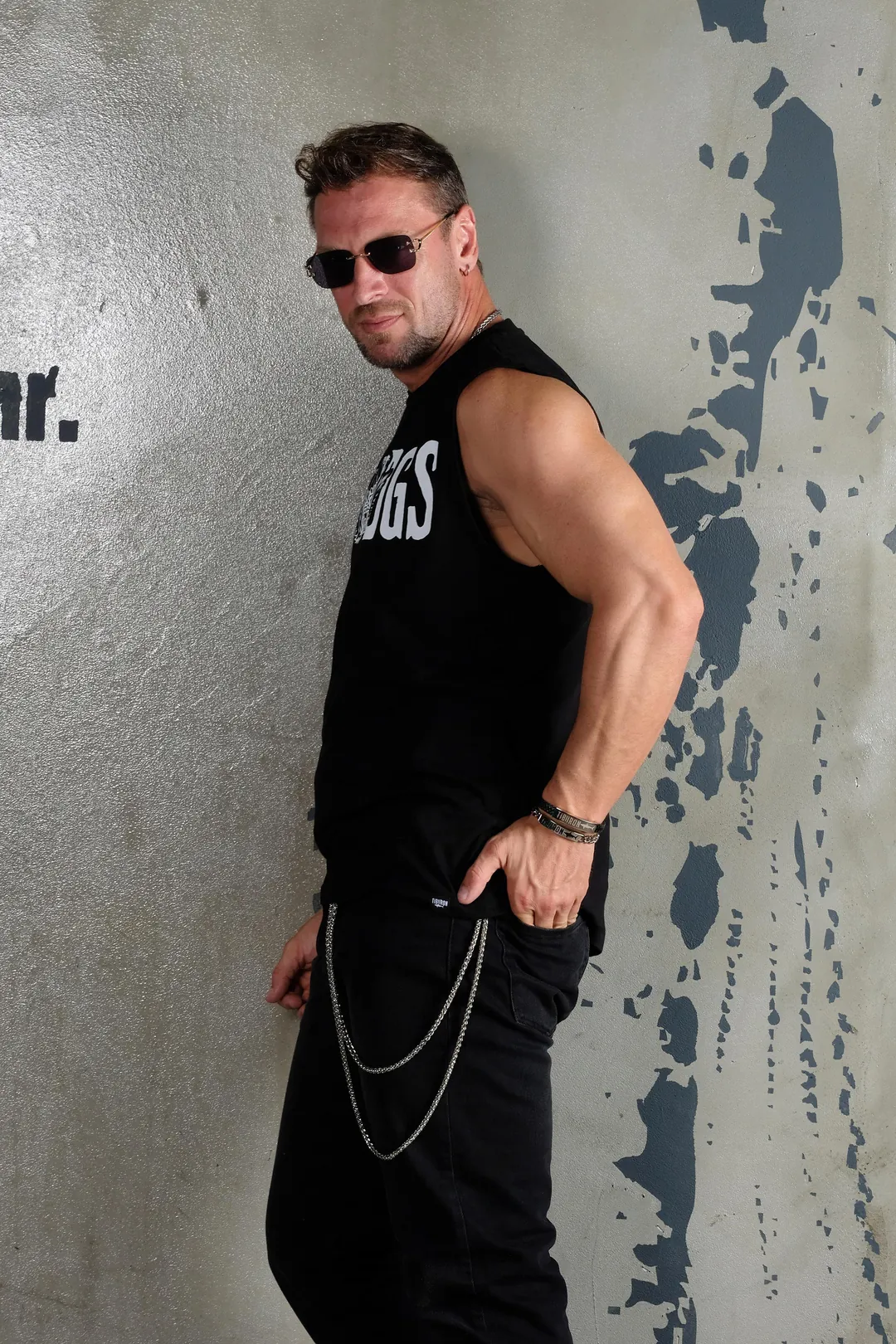 Logo Baskılı Siyah Erkek Kolsuz Tişört