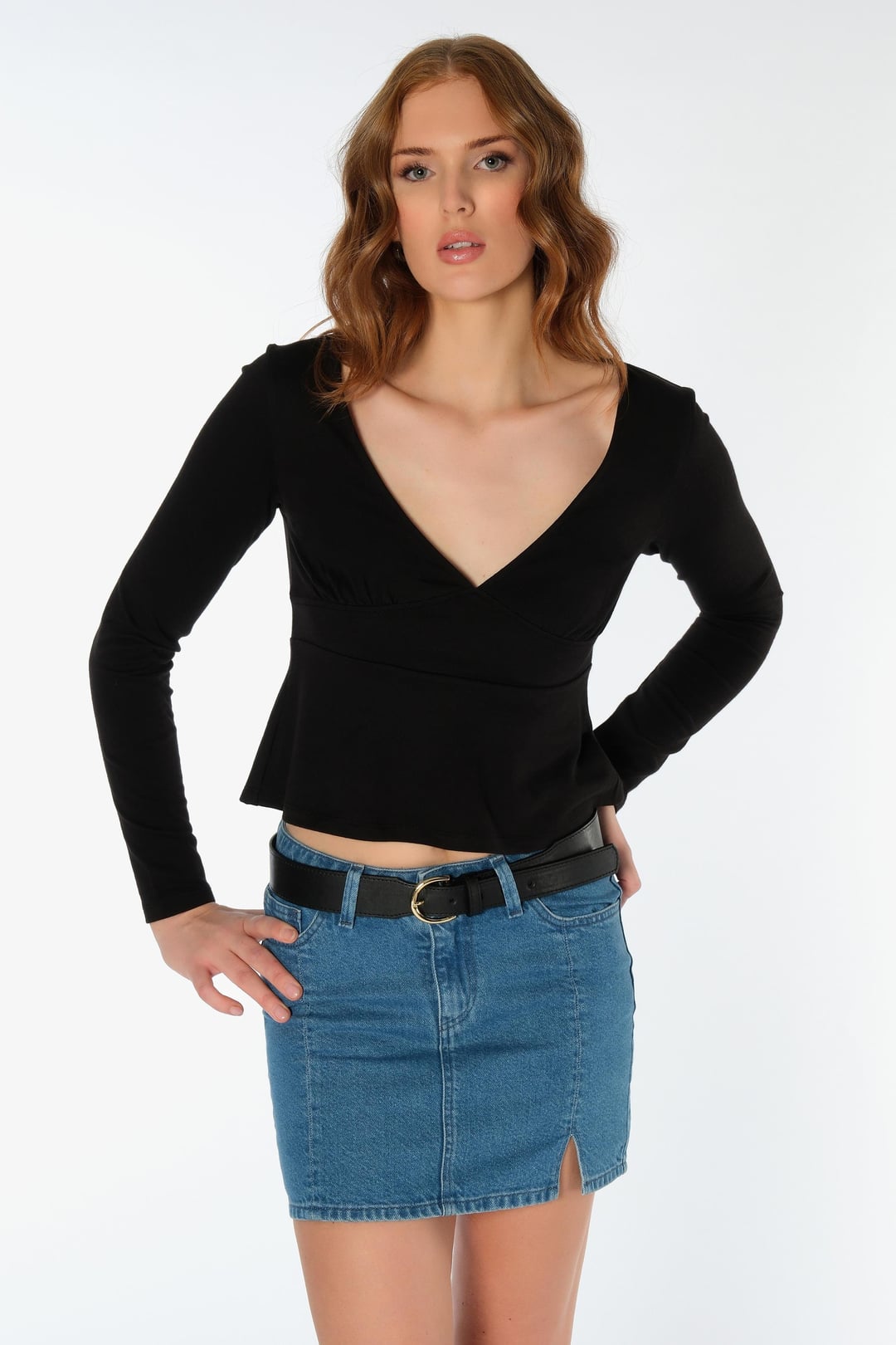 Siyah V Yaka Tasarım Body