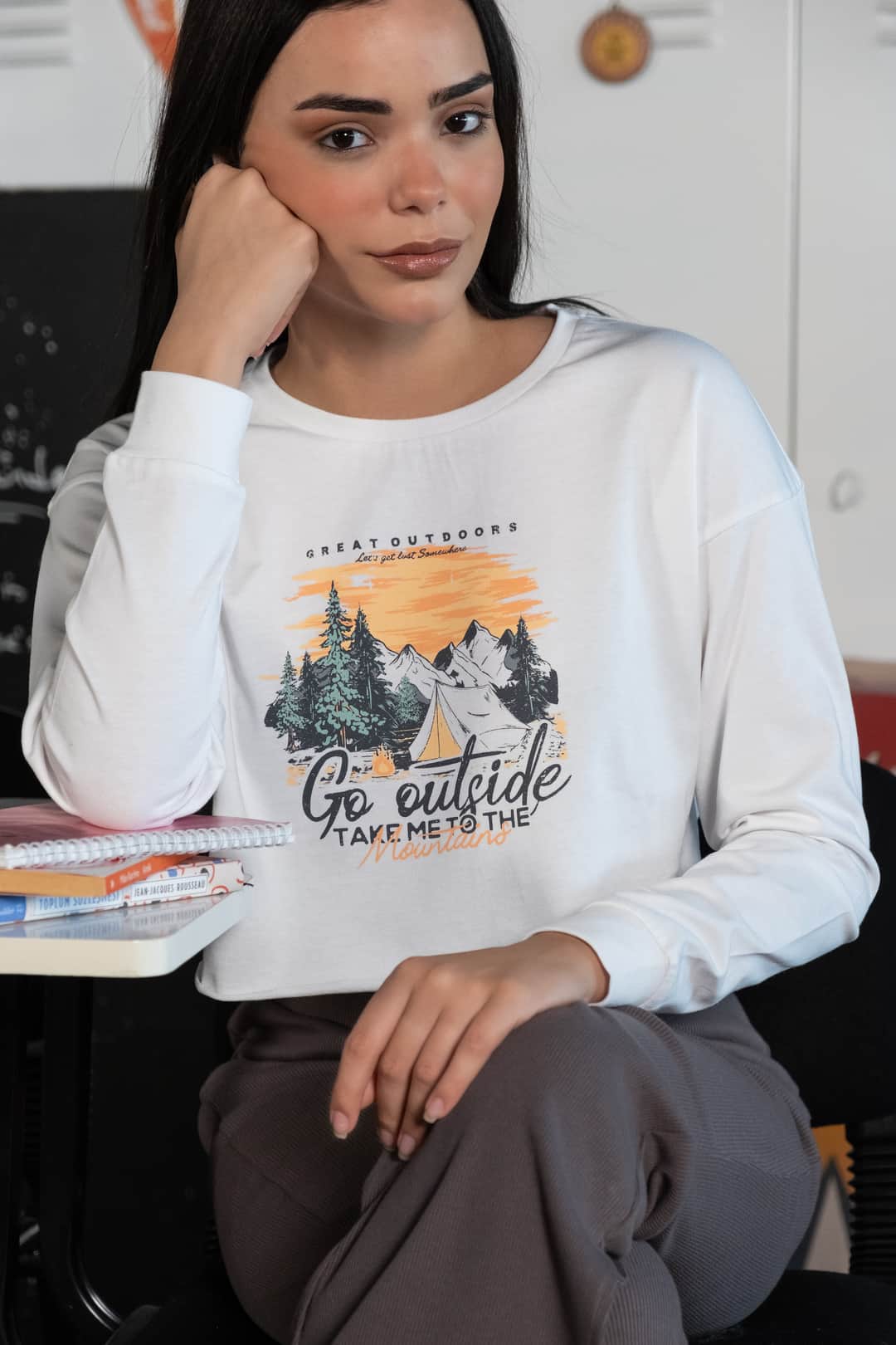 Kadın Baskılı Beyaz Uzun Kollu Crop Tişört