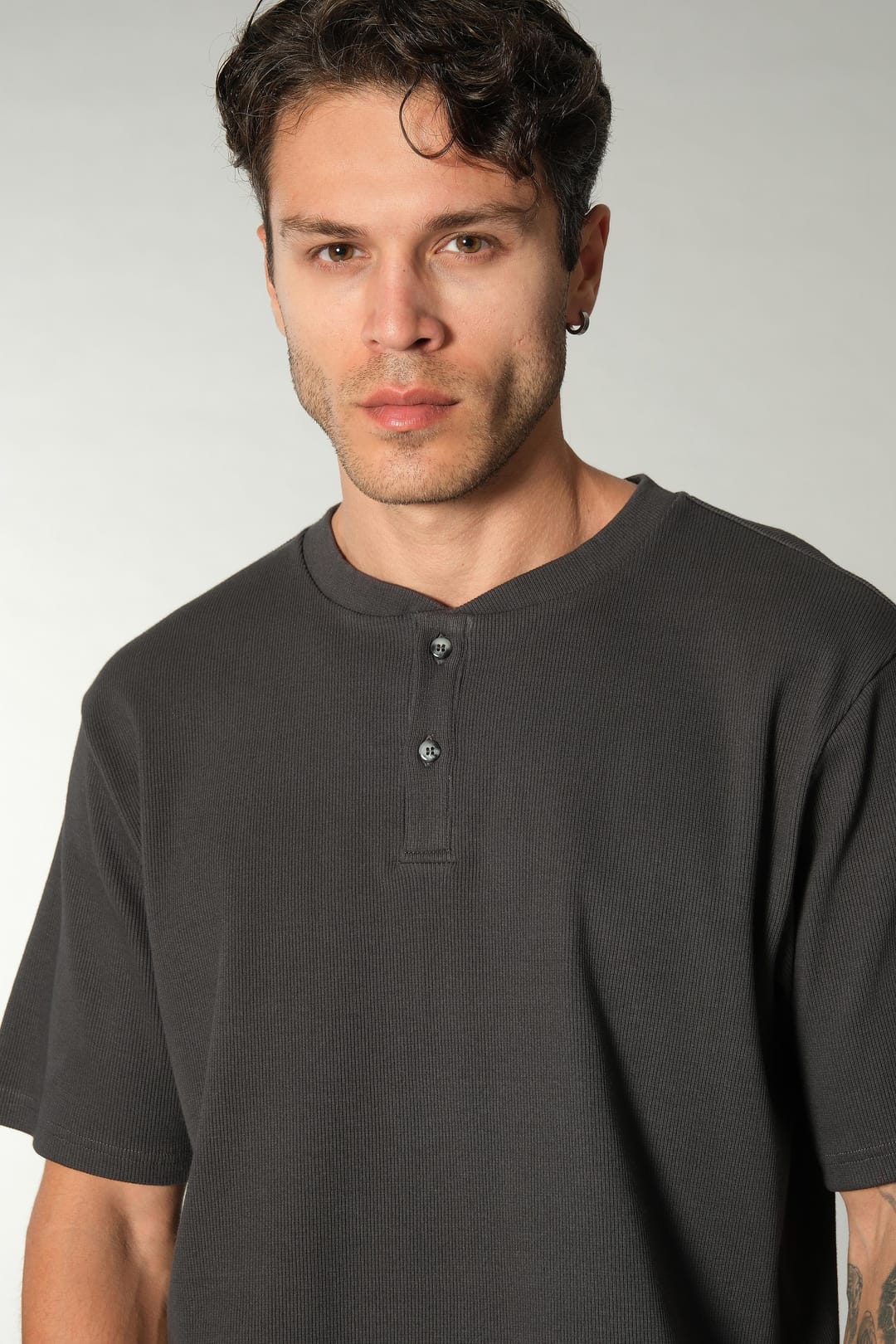 Antrasit Düğmeli Yaka Tshirt