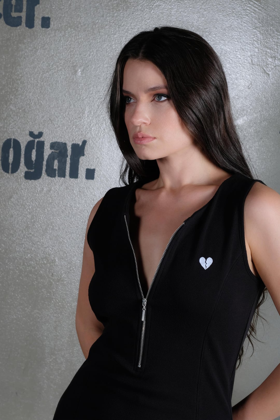 Fermuarlı Siyah Kısa Elbise