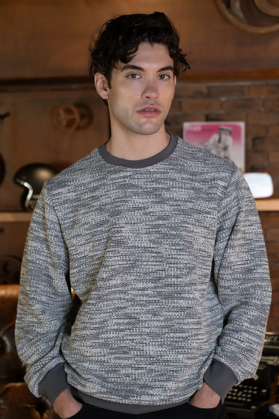 Bisiklet Yaka Gri Jakarlı Kazak