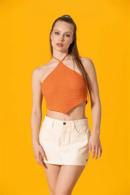 Boyundan Bağlamalı Turuncu Crop Top
